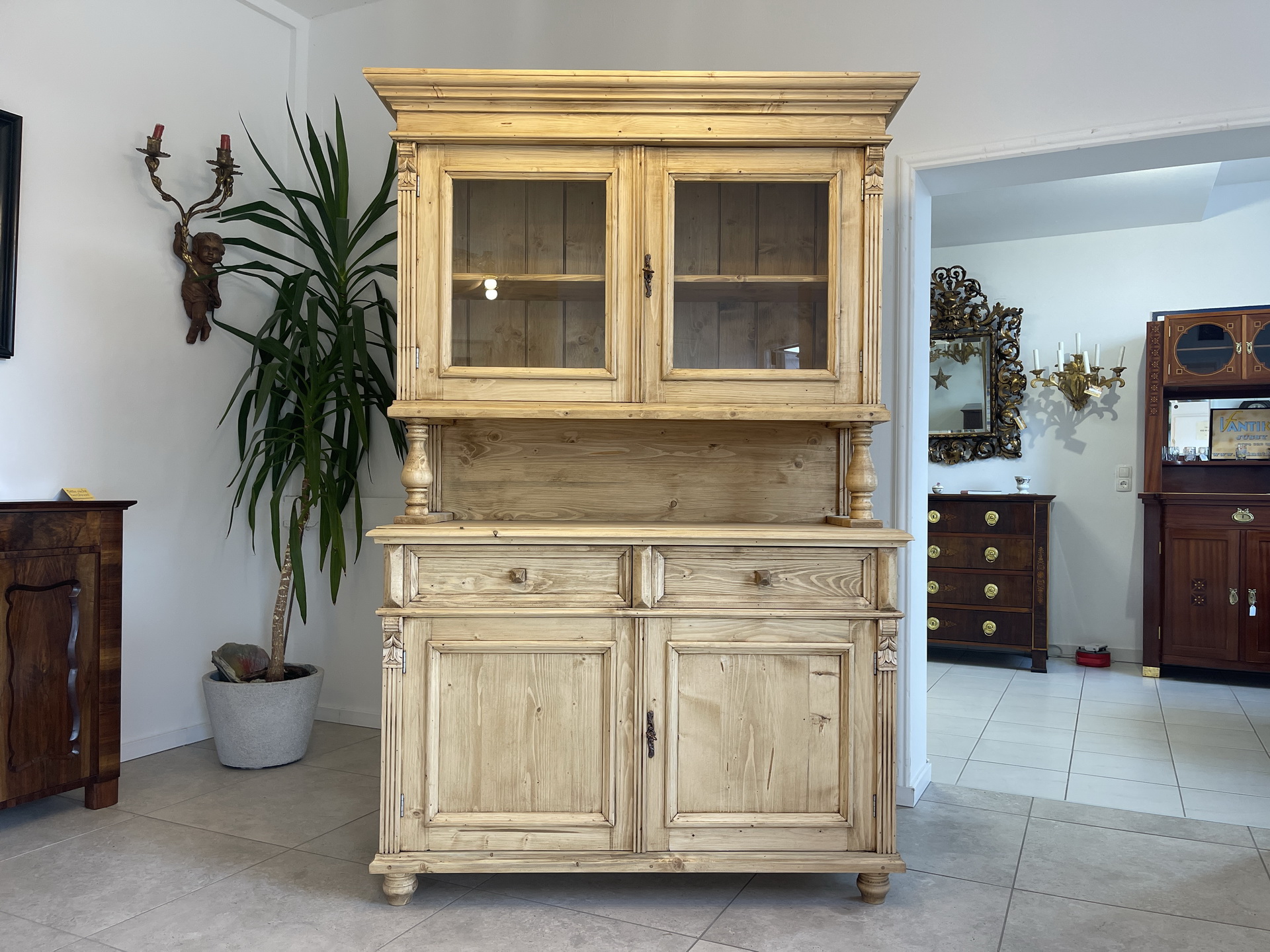 Biedermeier-Barock-04dtKNOmKHDF3RG Gründerzeit Küchenkredenz Antike Vitrinenschrank aus massivem Fichtenholz A4077