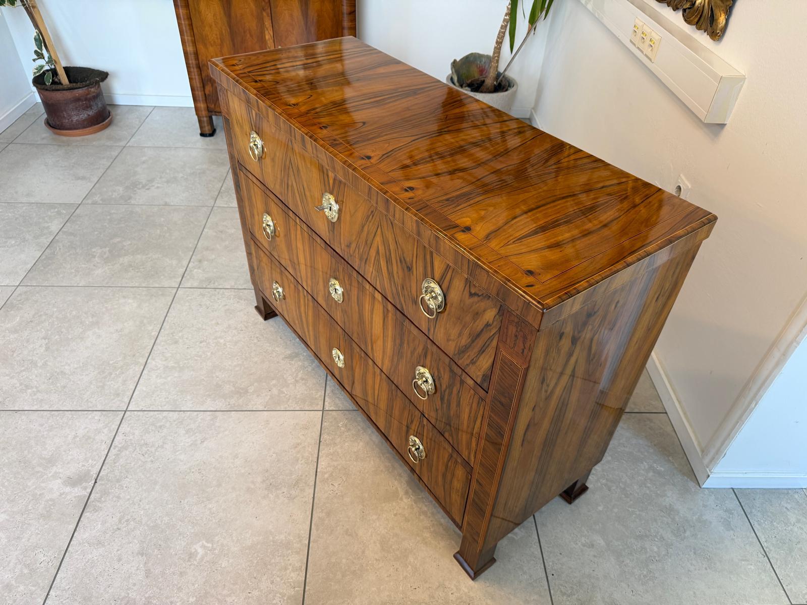 Biedermeier Kommode 3 Ladenkommode Nussholz Antiquität Restauriert D2292