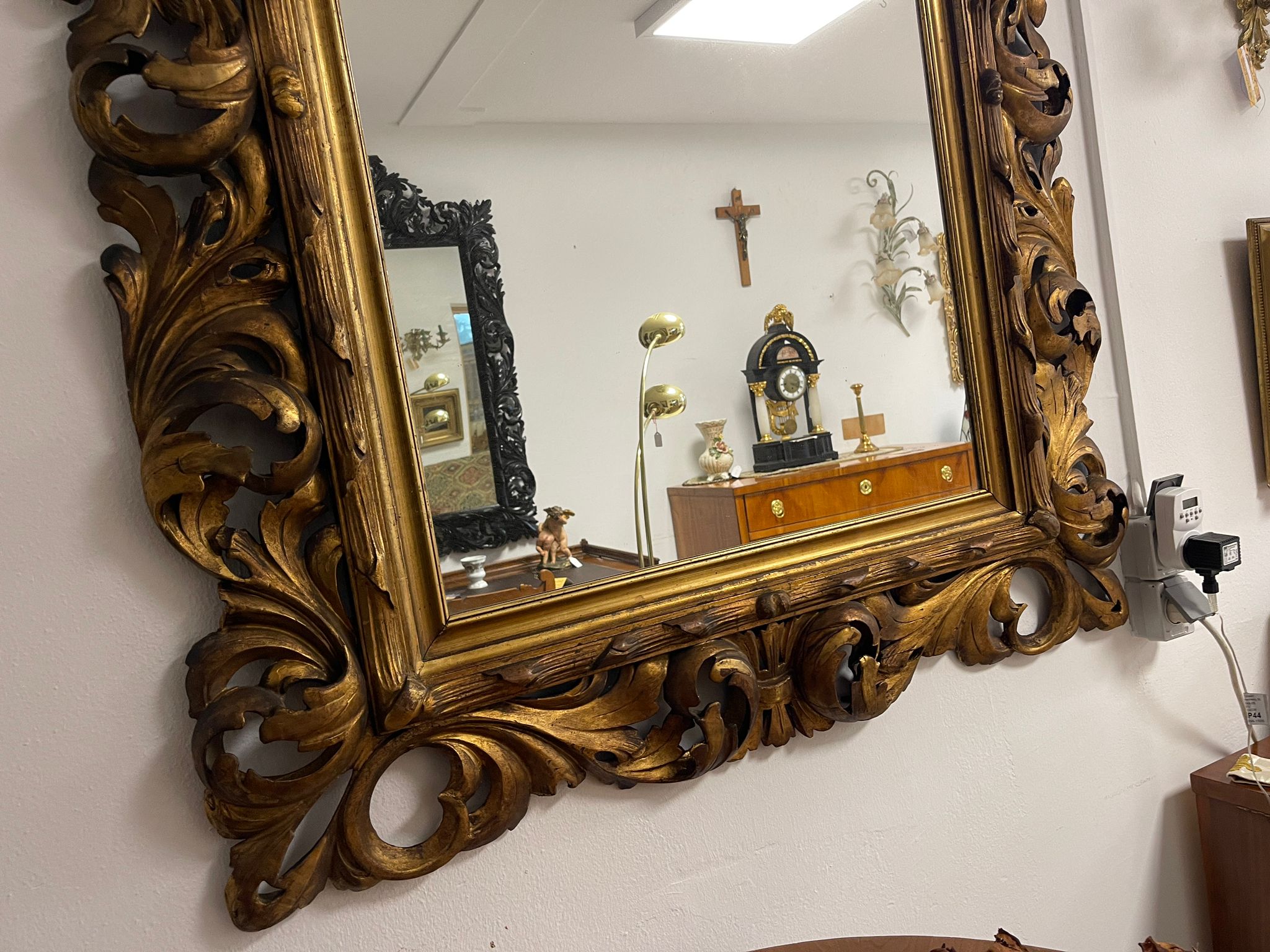 140c729e-e2eb-49b4-9da2-9020b2ca8d54 Florentiner Spiegel Akanthusblattschnitzkunst A4693