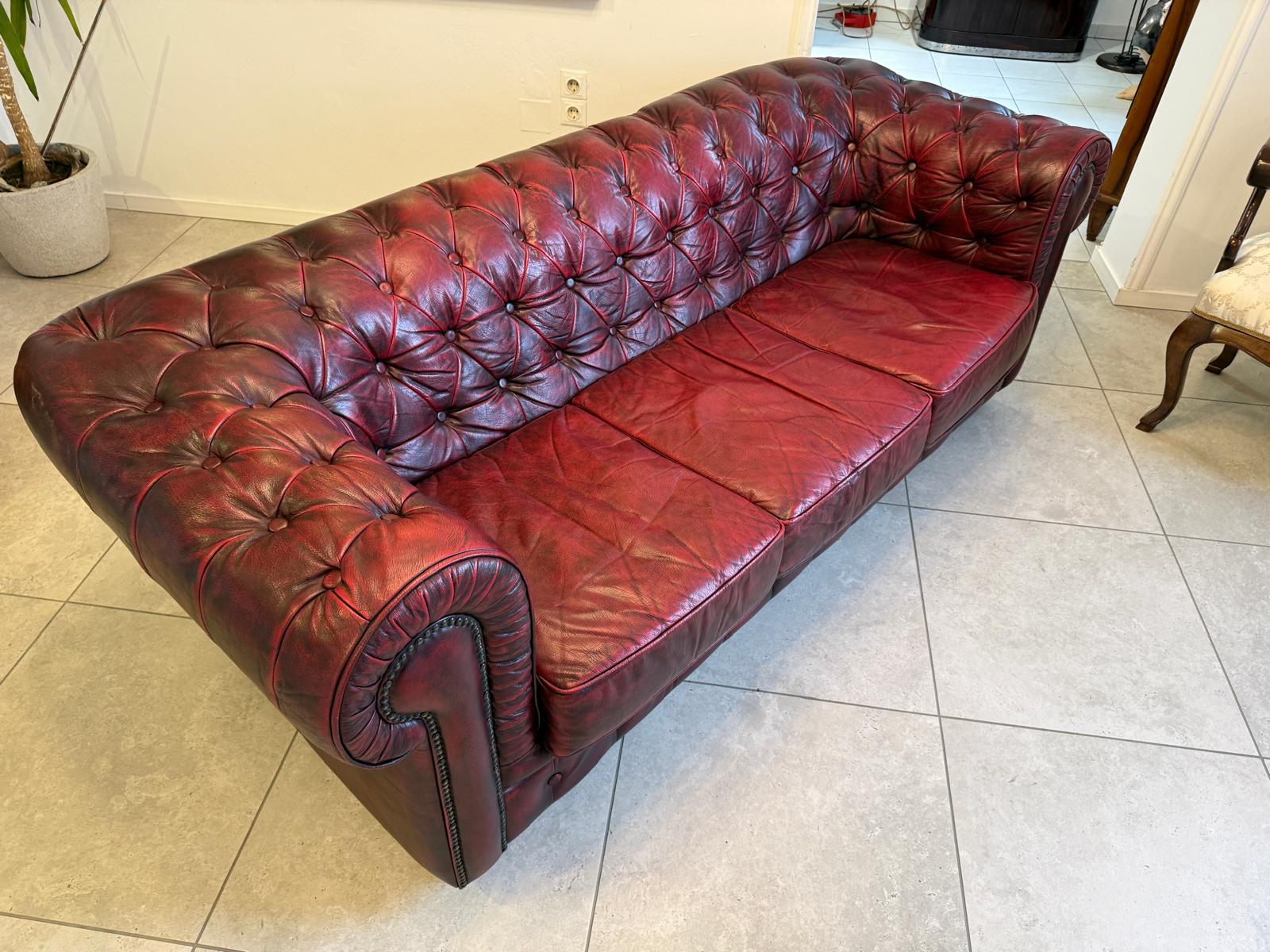 Chesterfield Ensemble 3 teilig Ledersofa Fauteuils Clubmöbel Cultmöbel D2302
