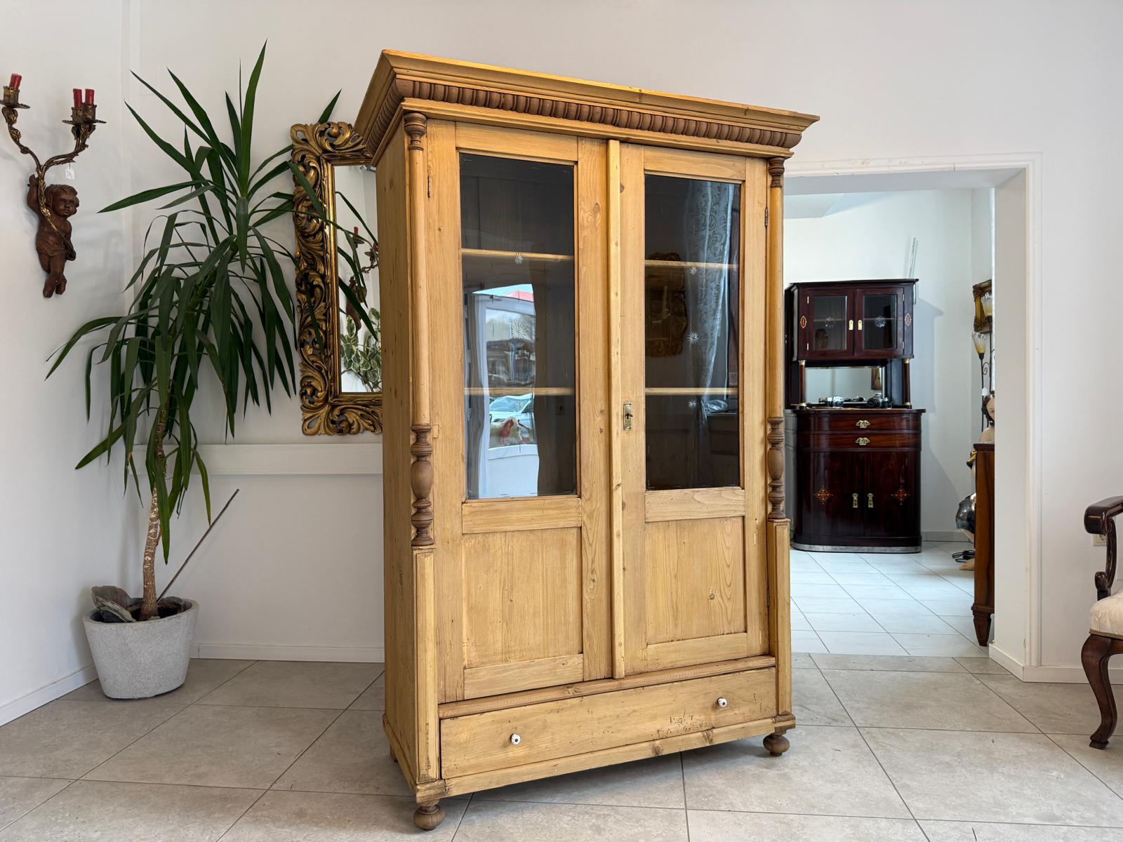 Vitrinenschrank aus der Epoche der Gründerzeit Bücherschrank D2287