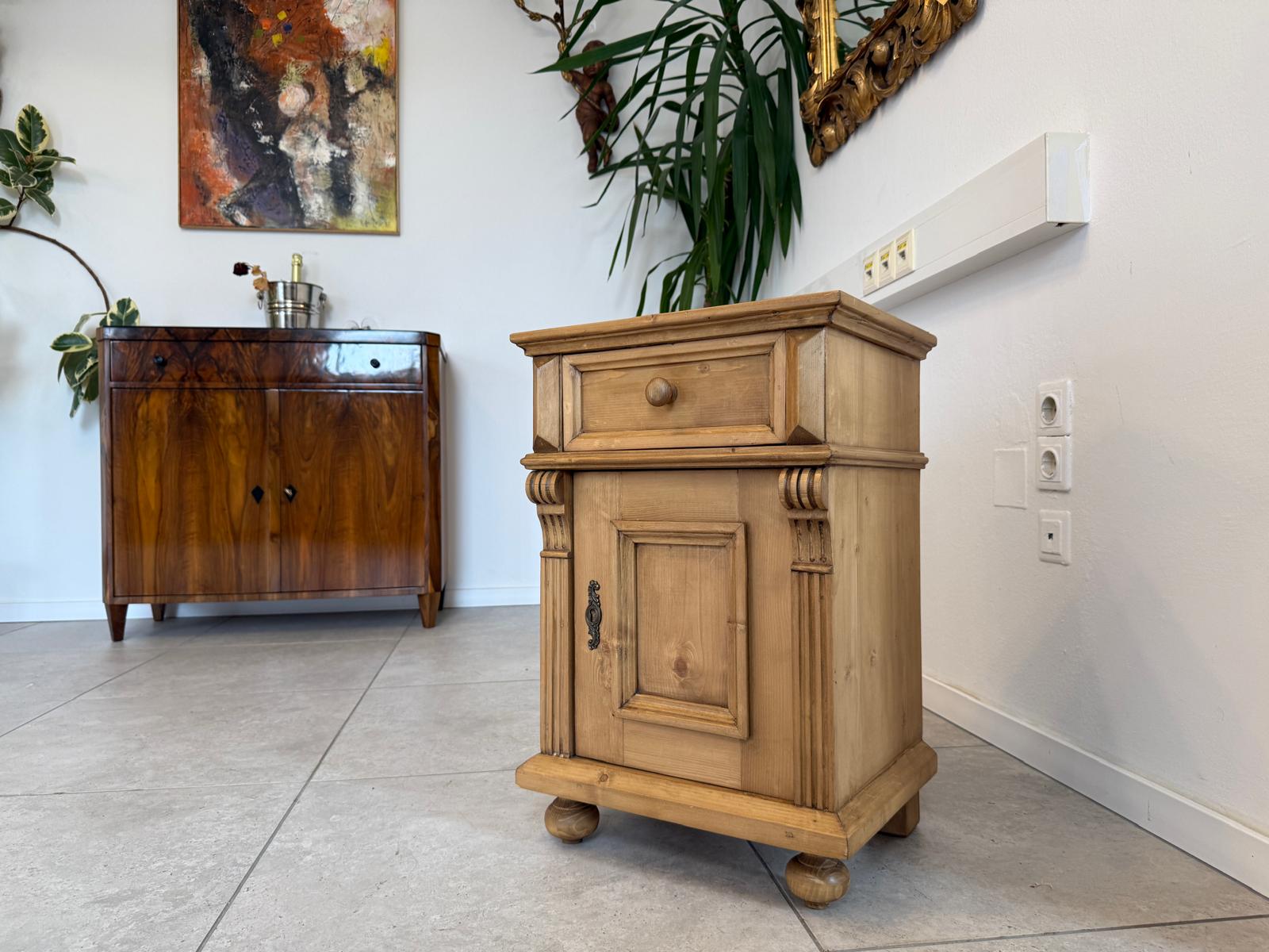 Bäuerliches Nachtkasterl Gründerzeit Stil Fichtenholz Antik G2067