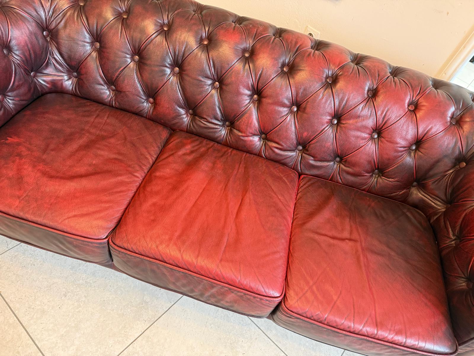 Chesterfield 3er Clubsofa Diwan Couch Oxblood Kultmöbel D1139