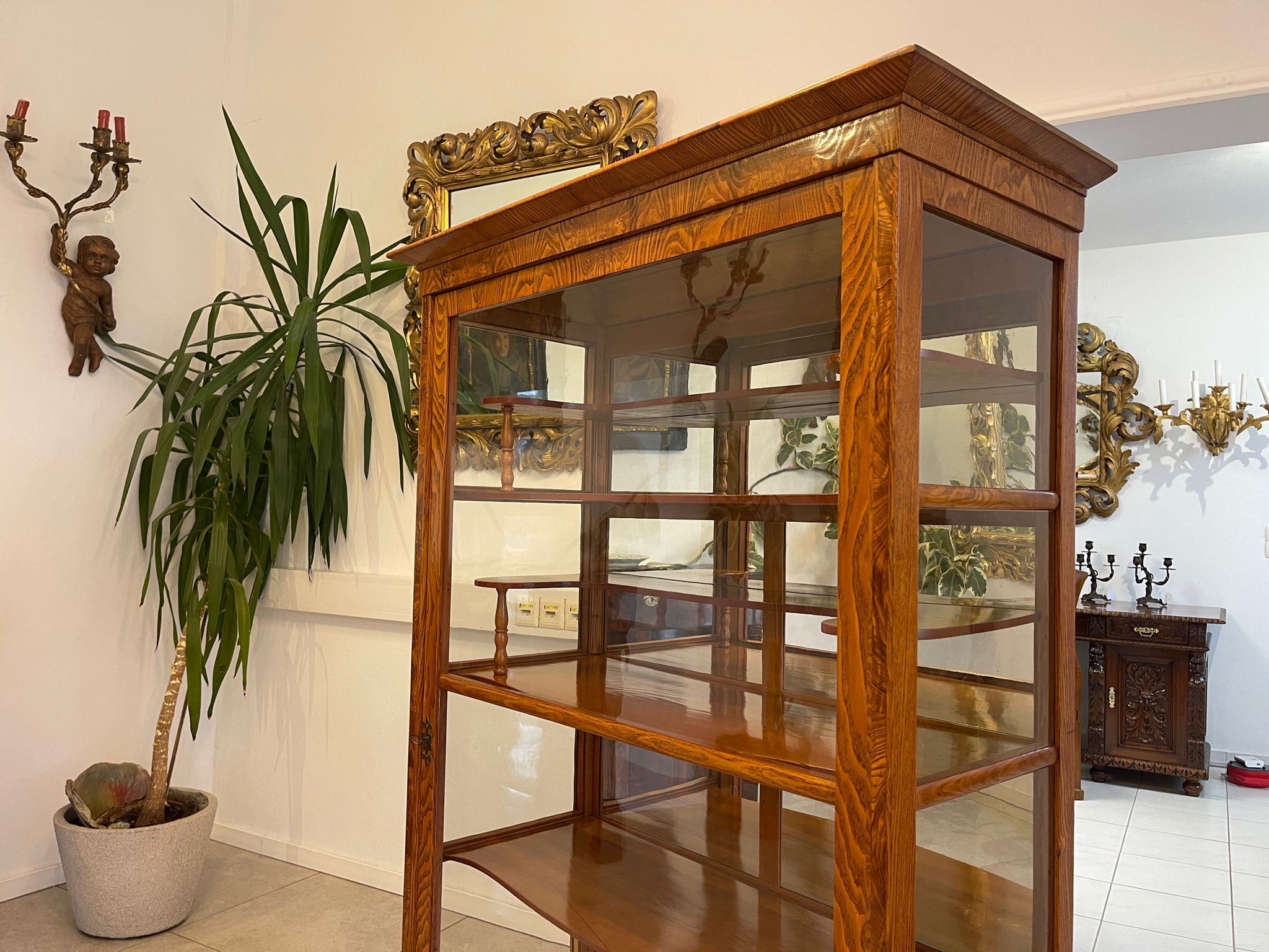 b7deac13-fcc7-4b6d-9ca4-033e95e2ce06 Biedermeier Vitrine Bücherschrank Eschenholz A4950