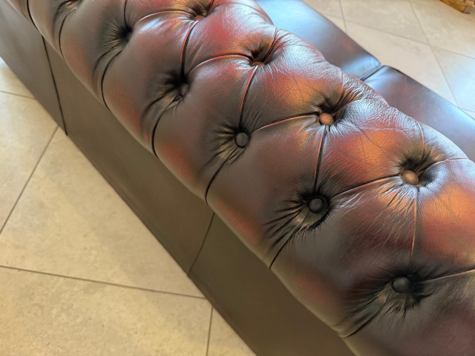 Chesterfield 3er Clubsofa Diwan Couch Oxblood Kultmöbel G1948