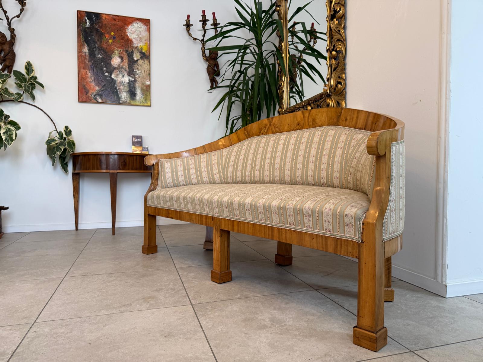 Originales Spätbiedermeier Sofa Diwan Couch D1003