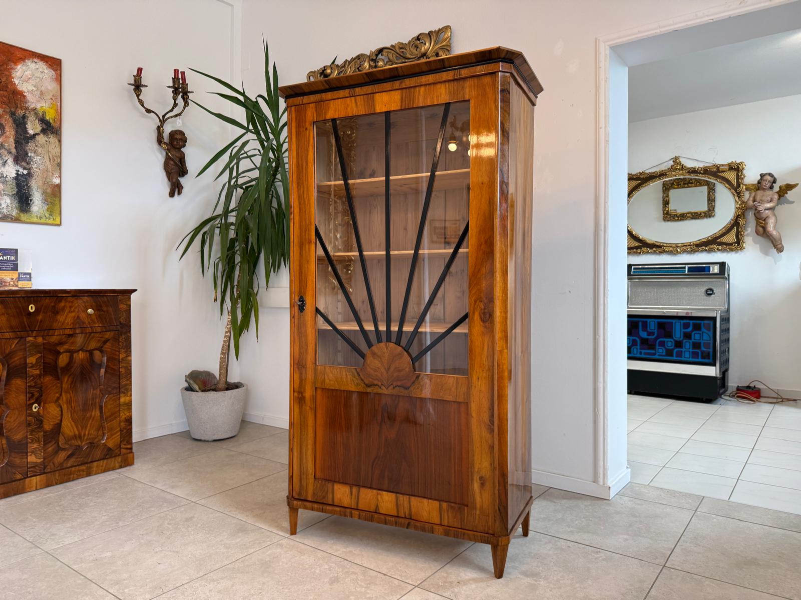 Sale Biedermeier Vitrine Sonnenvitrine Bücherschrank Bibliotheksschrank Nussholz D2477