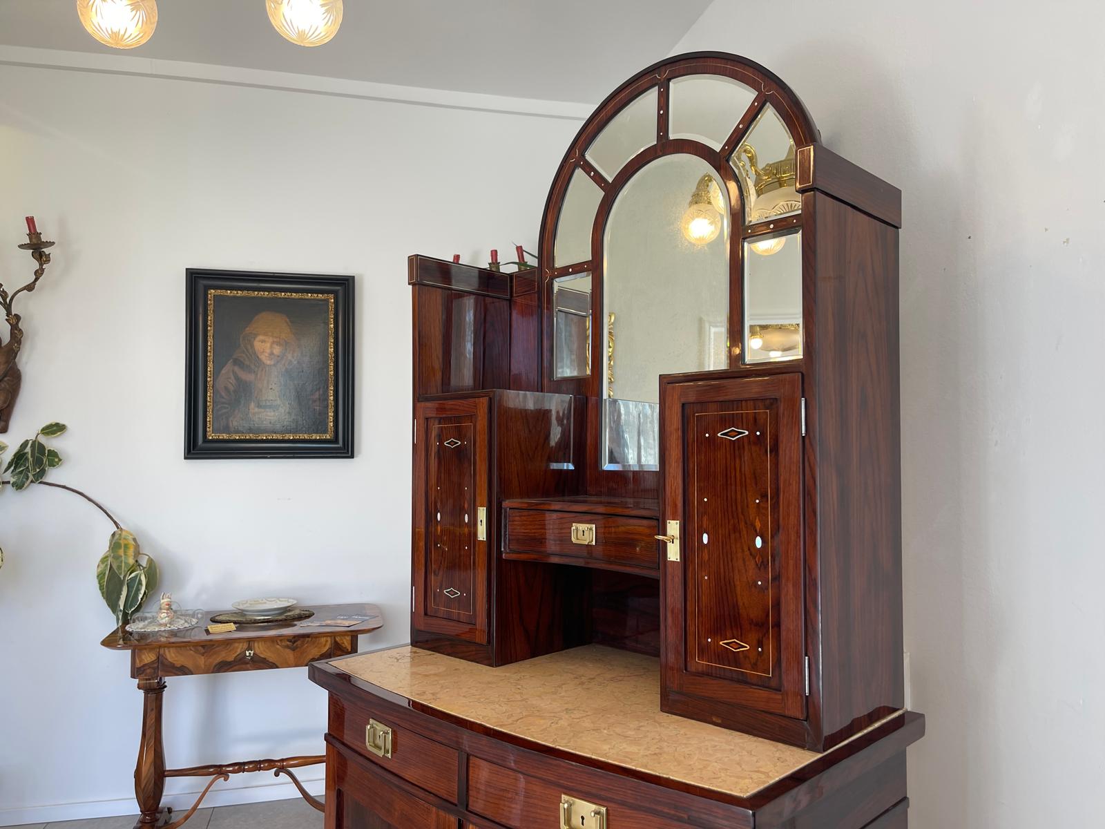 Sale Restauriertes Jugendstil Designerbuffet Aufsatzbuffet Schellack Antiquität G1377-1