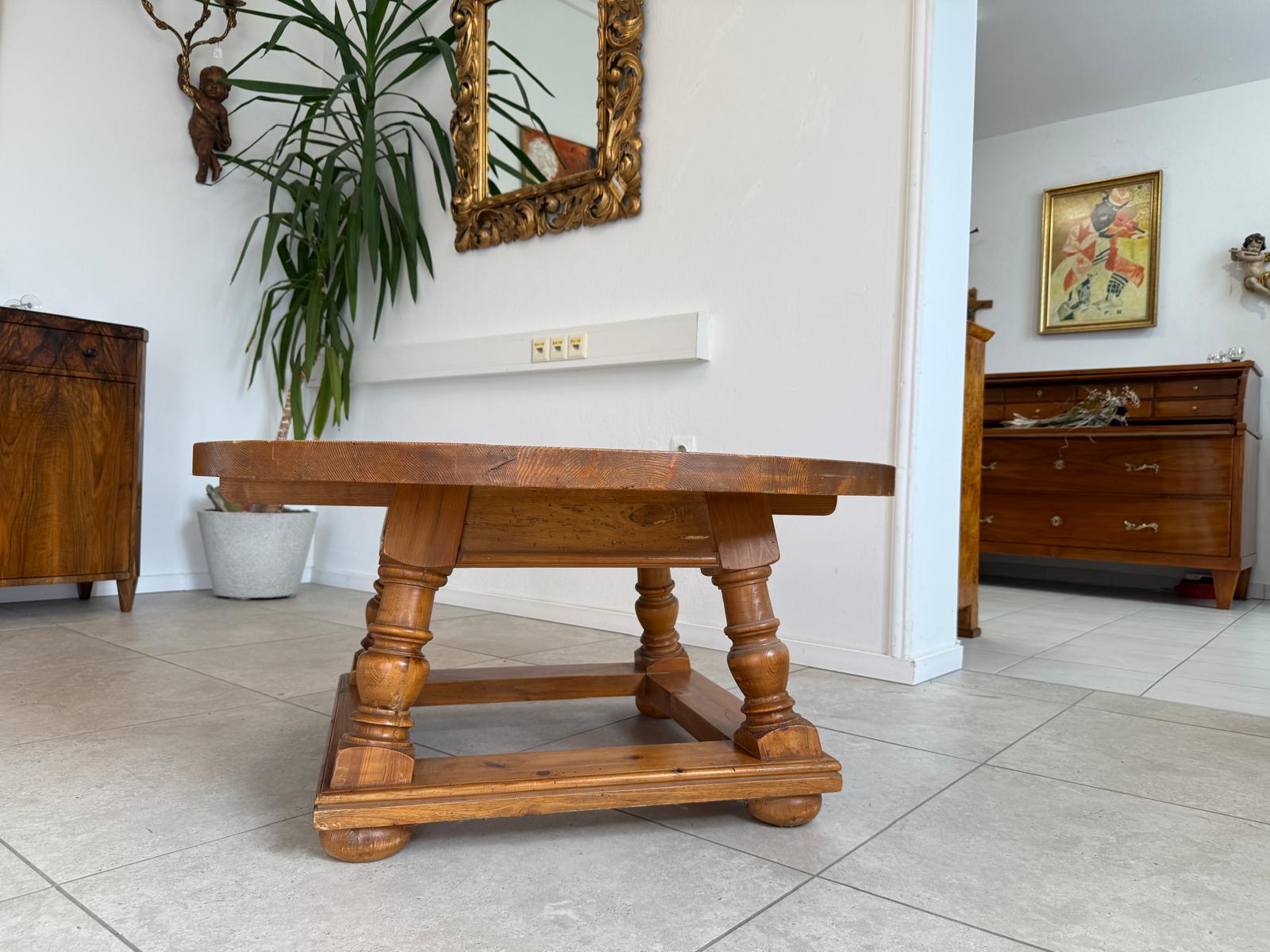 Massiver Couchtisch Bauerntisch Wohnzimmertisch Bauernstube G1889