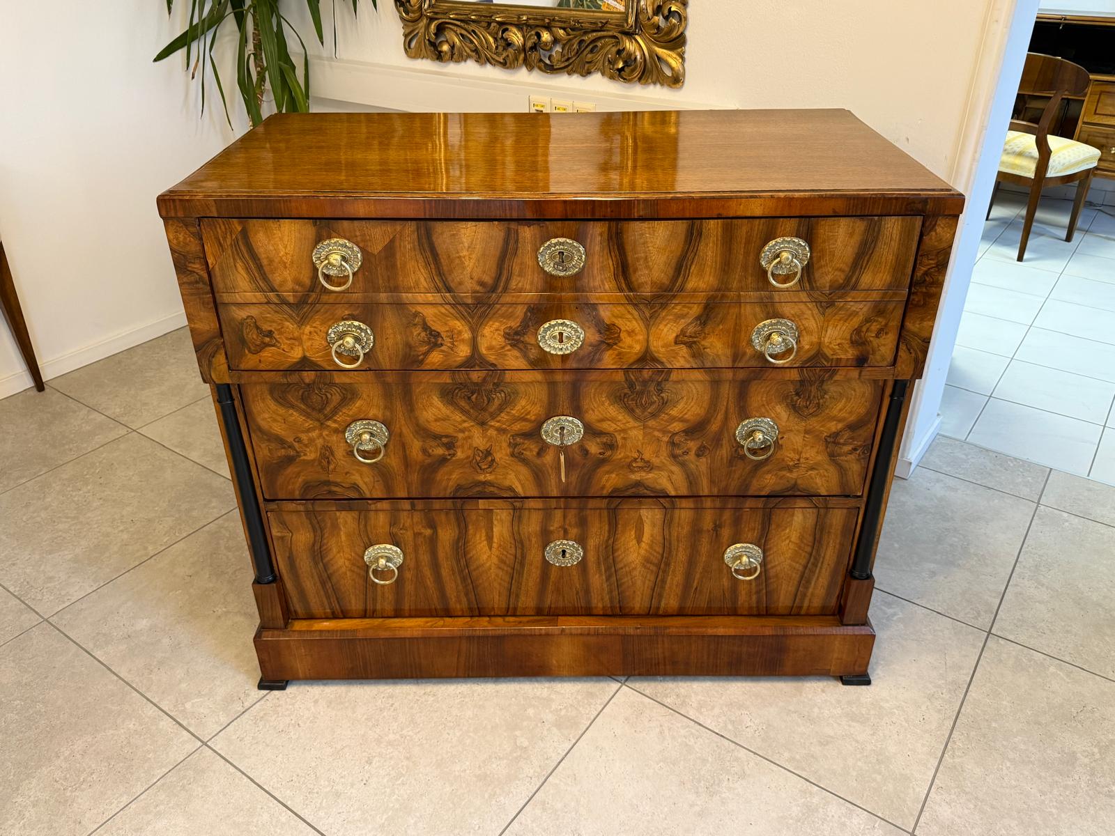 Restaurierte Biedermeier Schreibkommode Nussholz Antiquität G2254