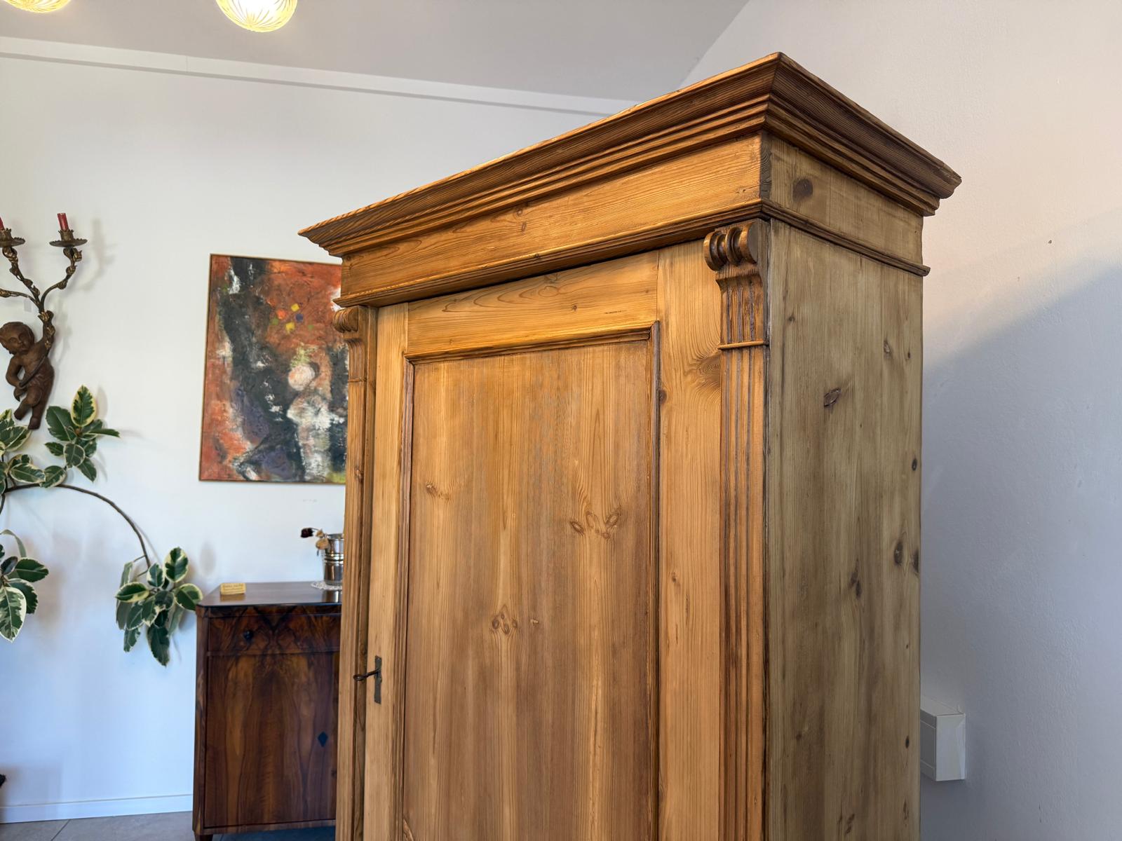 Restaurierter Antiker Bauernschrank Naturholzschrank Gründerzeit G1927