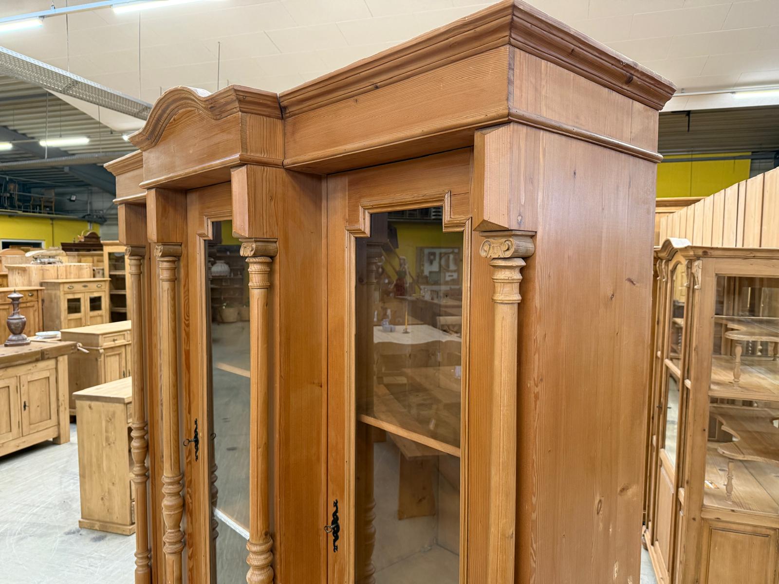 Originale Vitrine Säulen Glasvitrine Bücherschrank Bauernvitrine Antik Bauernkasten D1026