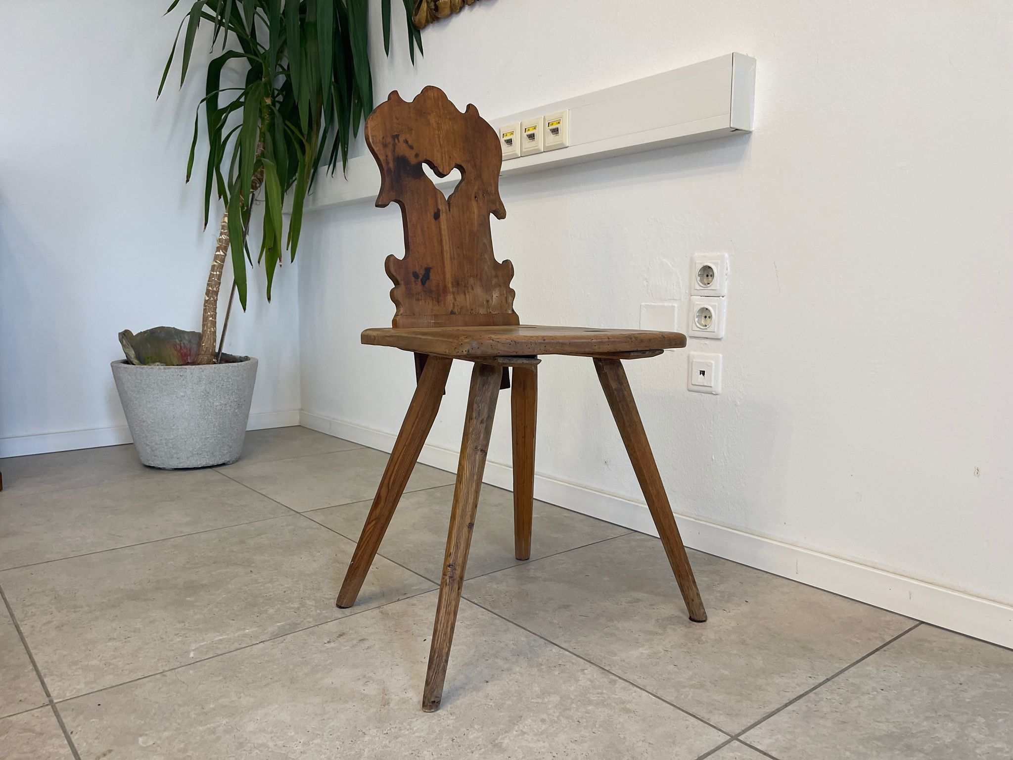 Uriger Biedermeier Bauernsessel Sessel Brettstuhl A5030