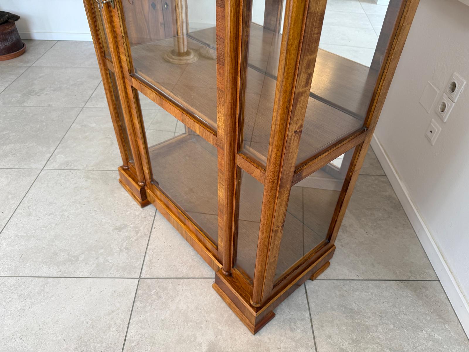 Vitrine im Biedermeier Stil Bücherschrank Glasschrank Edel G1884
