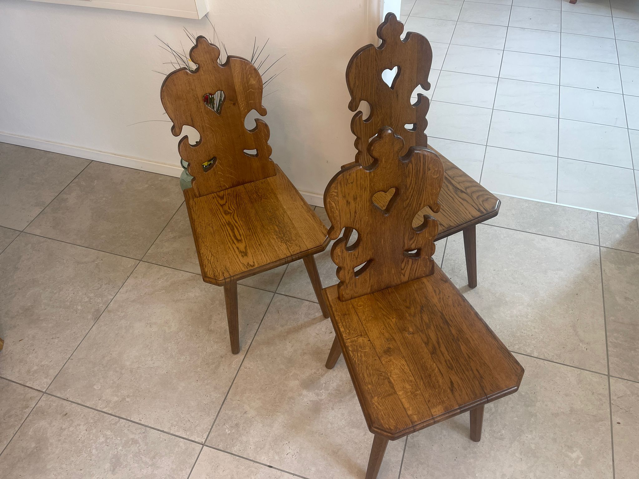 6d6ce5d1-f074-4a96-b884-ed359104ca4e 3 alte Bauernsessel Stuhl Landhaussessel A4690