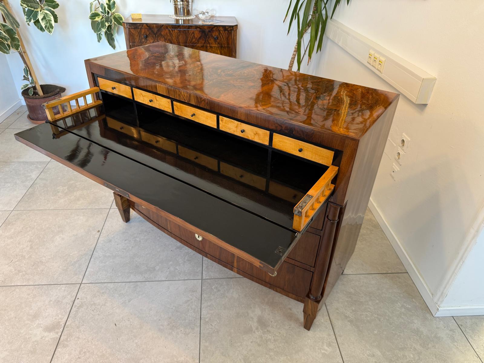 Restaurierte Biedermeier Schreibkommode Nussholz Antiquität G1967