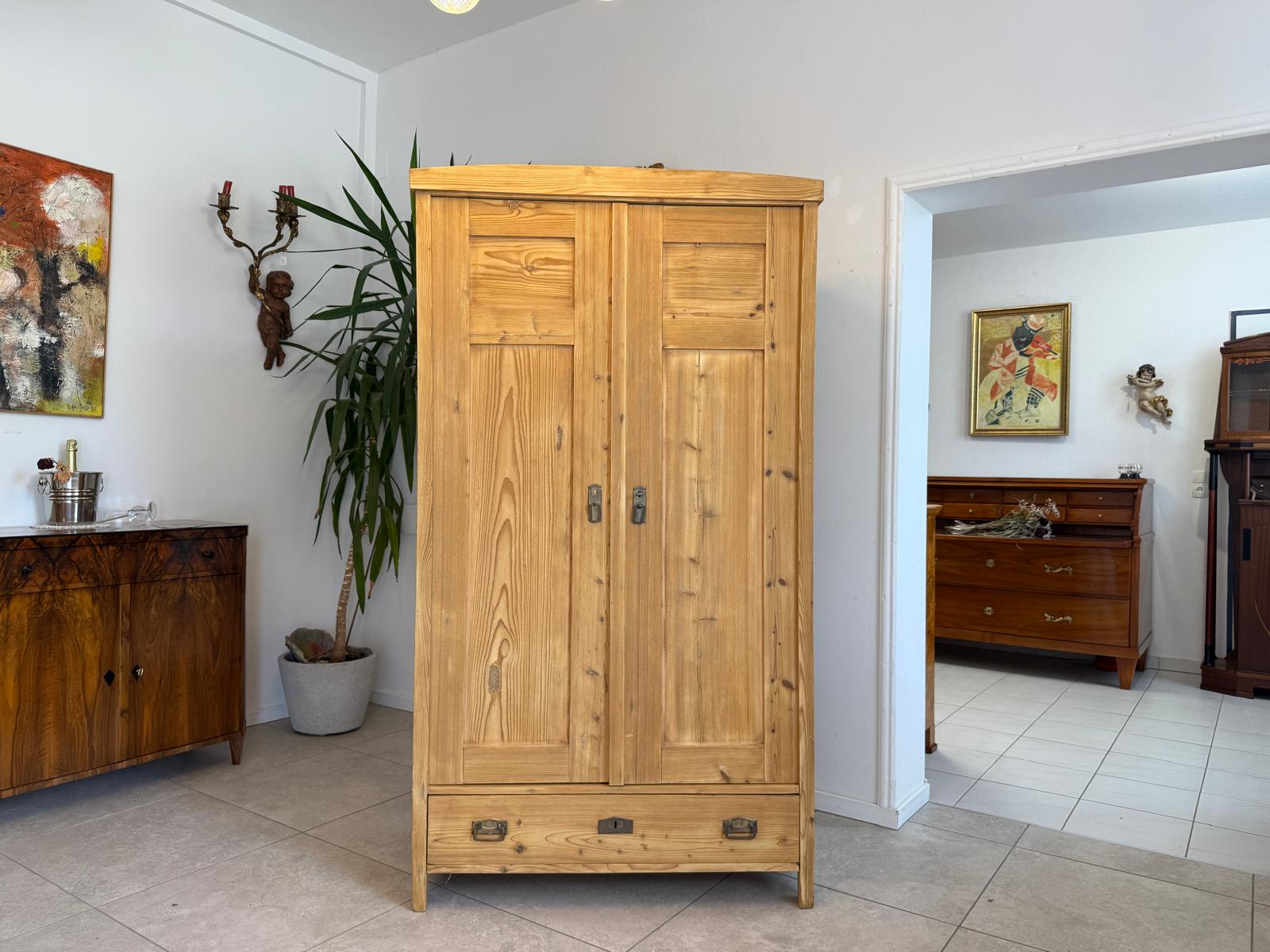 Antiker Bauernschrank Originaler Jugendstil Naturholzschrank G1941