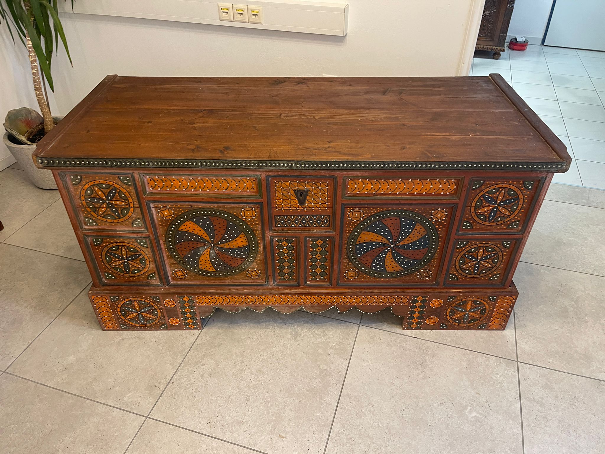 91d2261d-6b2e-4ce1-8545-953c5459ac14-1 Sale Alte Biedermeier Truhe Bauerntruhe Kastentruhe A5002