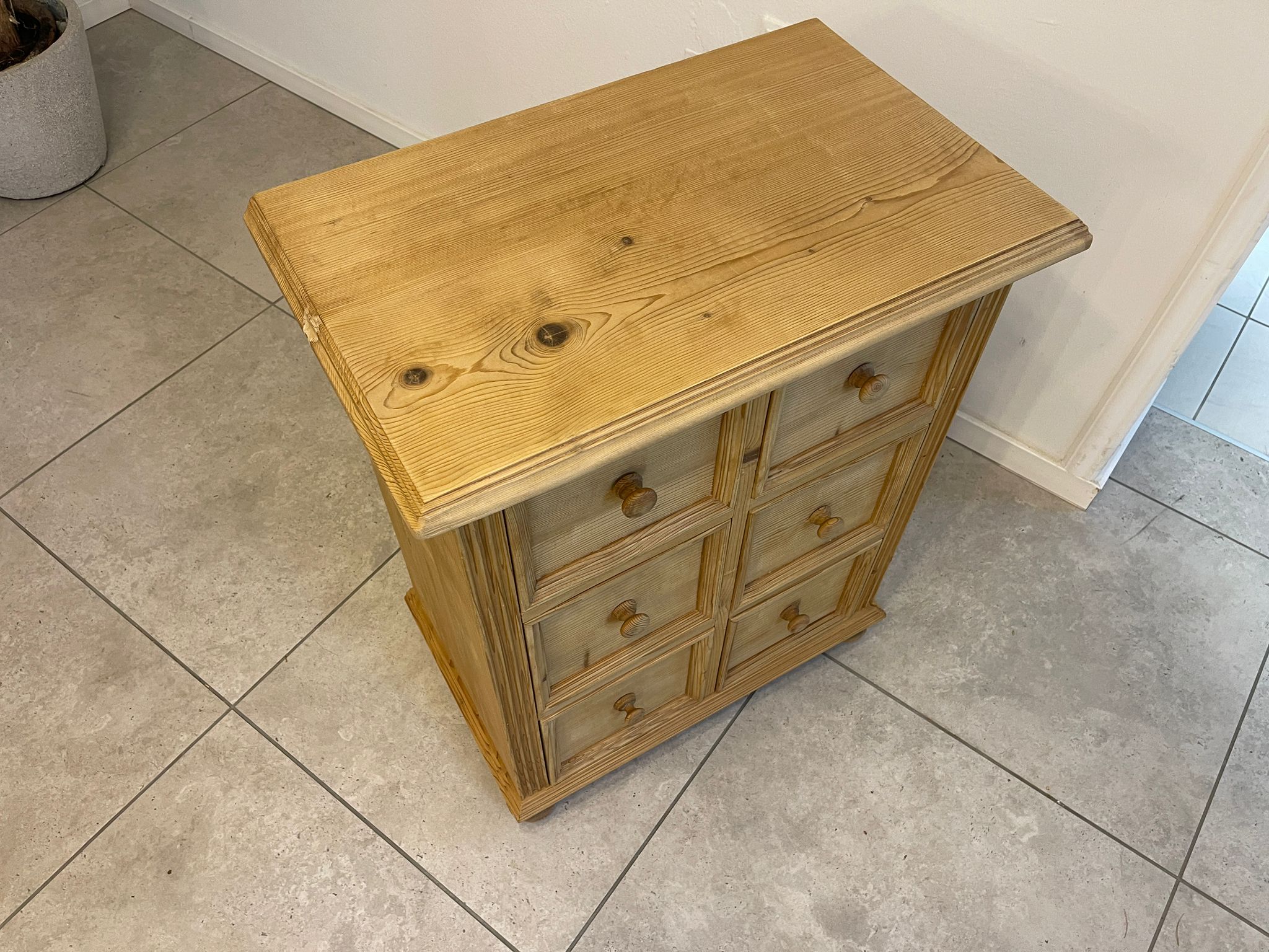 cfdd1b4a-5473-47aa-9bbd-f9629c442395 Bäuerliche Ladenkommode Apothekenschrank Bauernöbel A5116