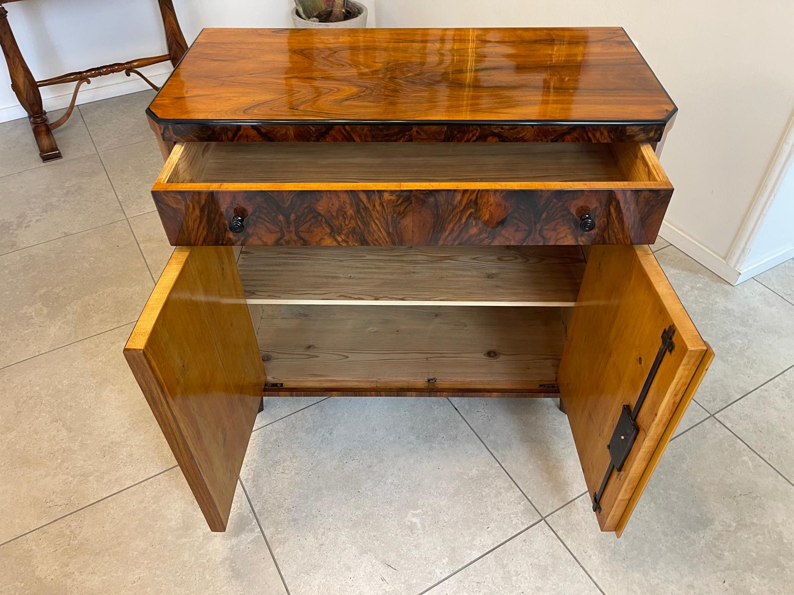 Sale Restaurierte Biedermeier Anrichte Trumeau Nussholz Antiquität G1507