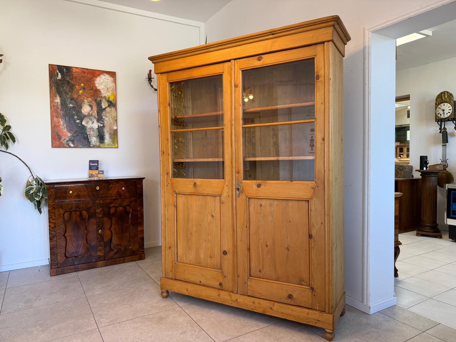 Bäuerliche Vitrine Bauernvitrine Bauernschrank Naturholz Bücherschrank D2402