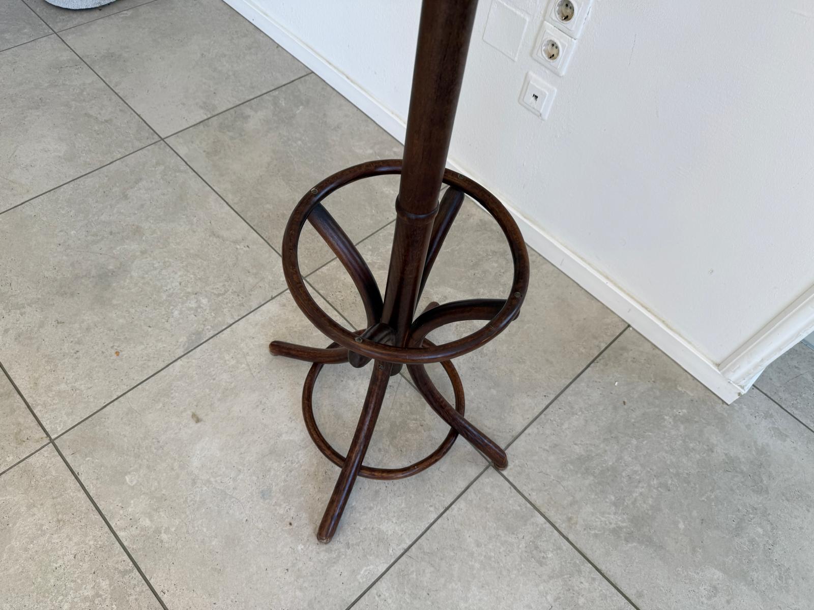 Historischer Kleiderständer Braun Bugholz Kleiderablage / Hutablage D2885