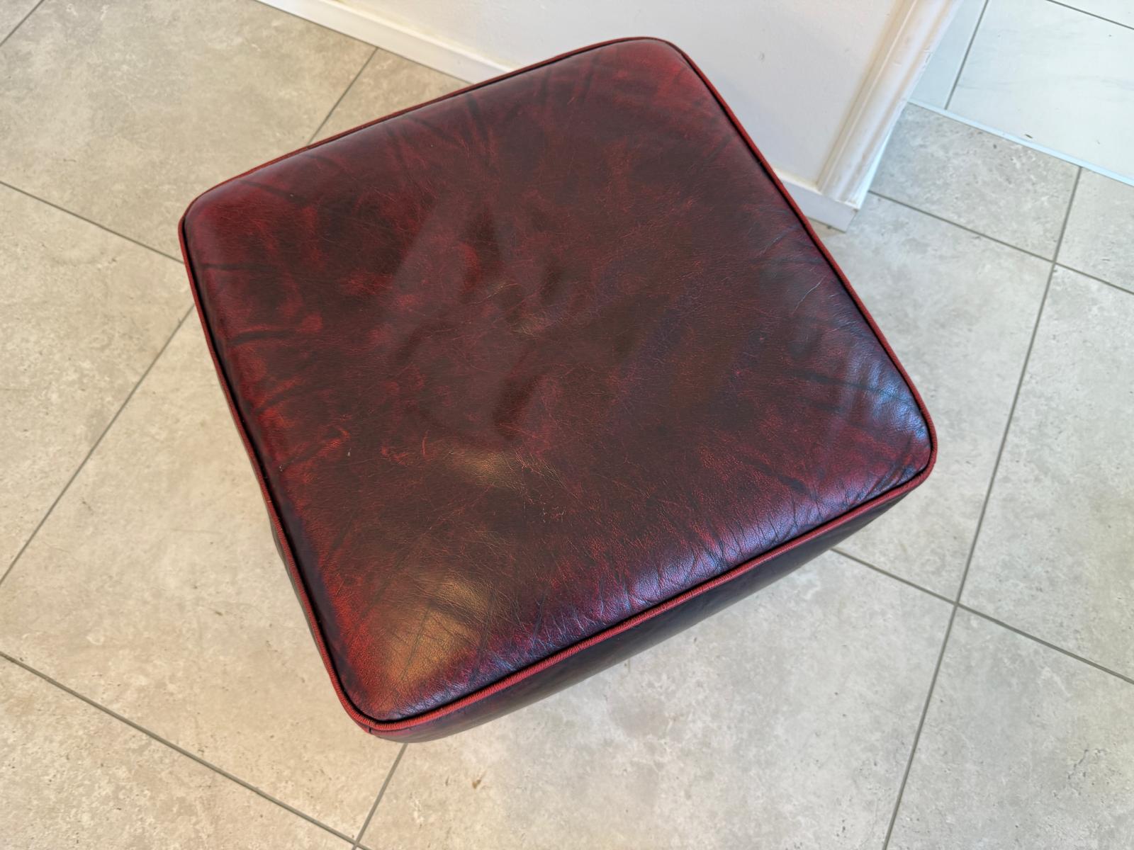 Exclusiver Chesterfield Hocker Traum G2087