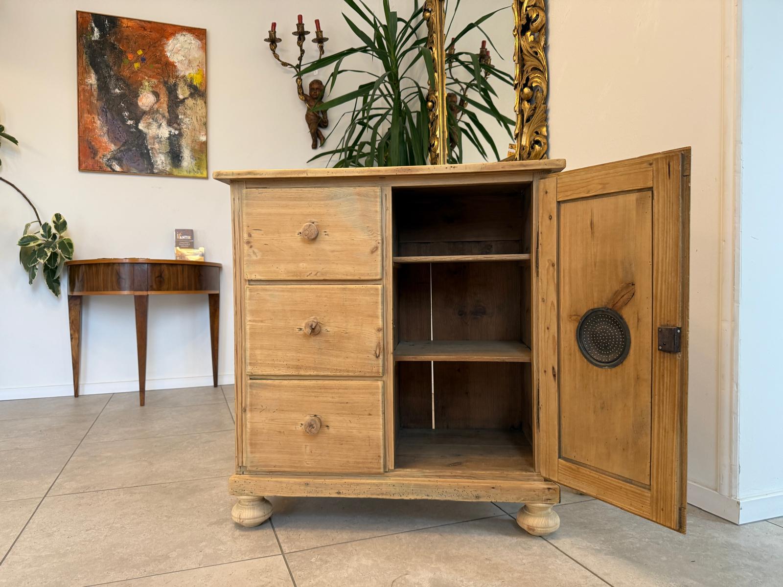 Uriger Biedermeier  Brotschrank Almerschrank Vorratskasten Kasten Antik G2300