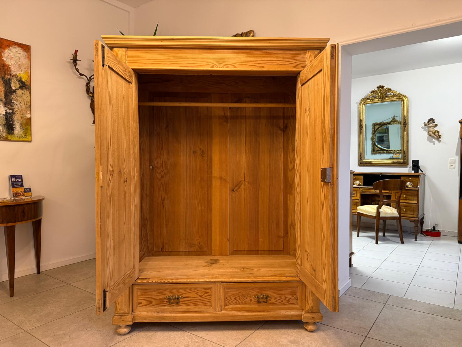 SALE Gründerzeit Bauernschrank Biedermeier Schrank G2399