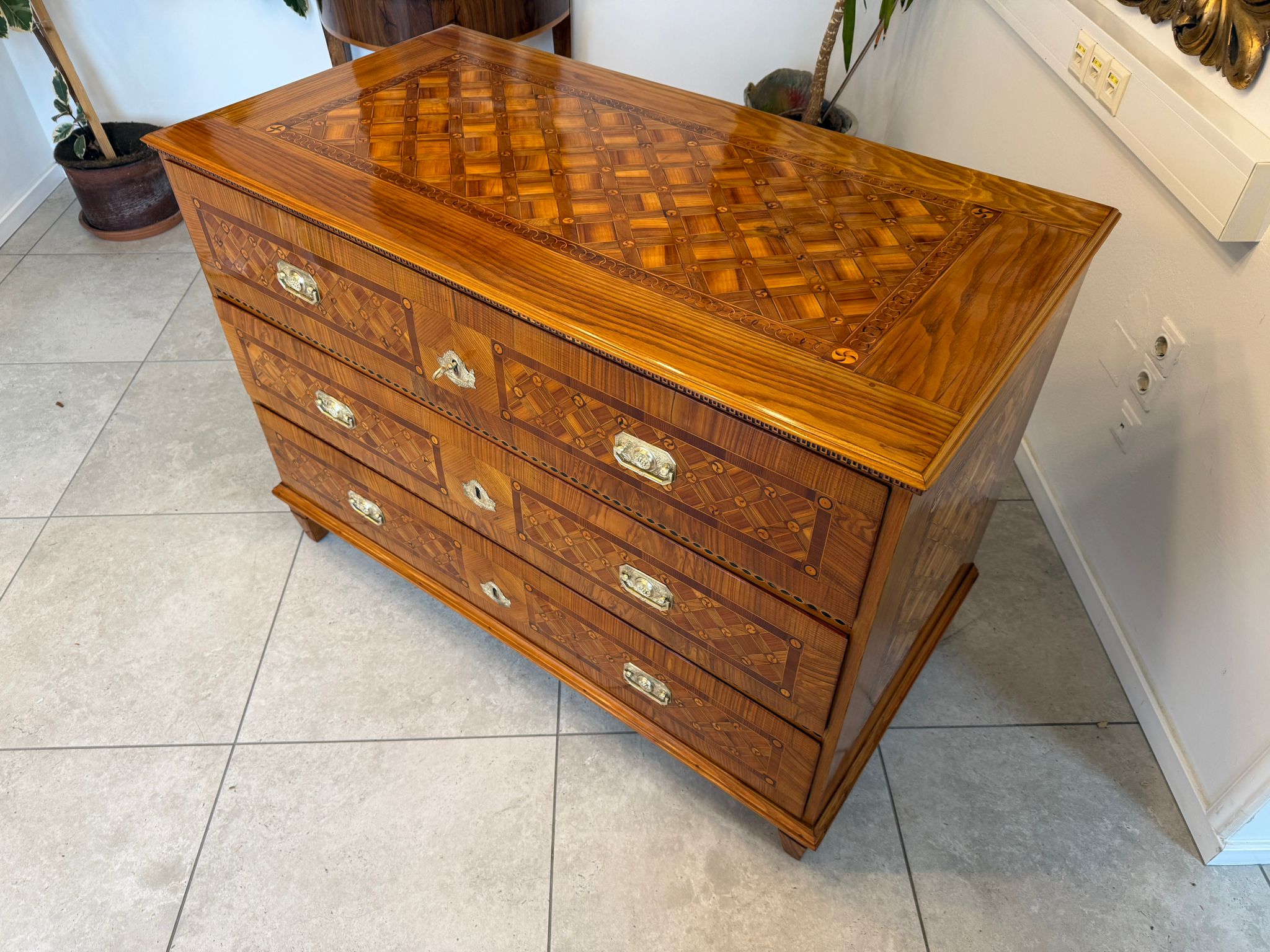 Restaurierte Marketierte Barock Ladenkommode Original Nussfurniert Antiquität D1045