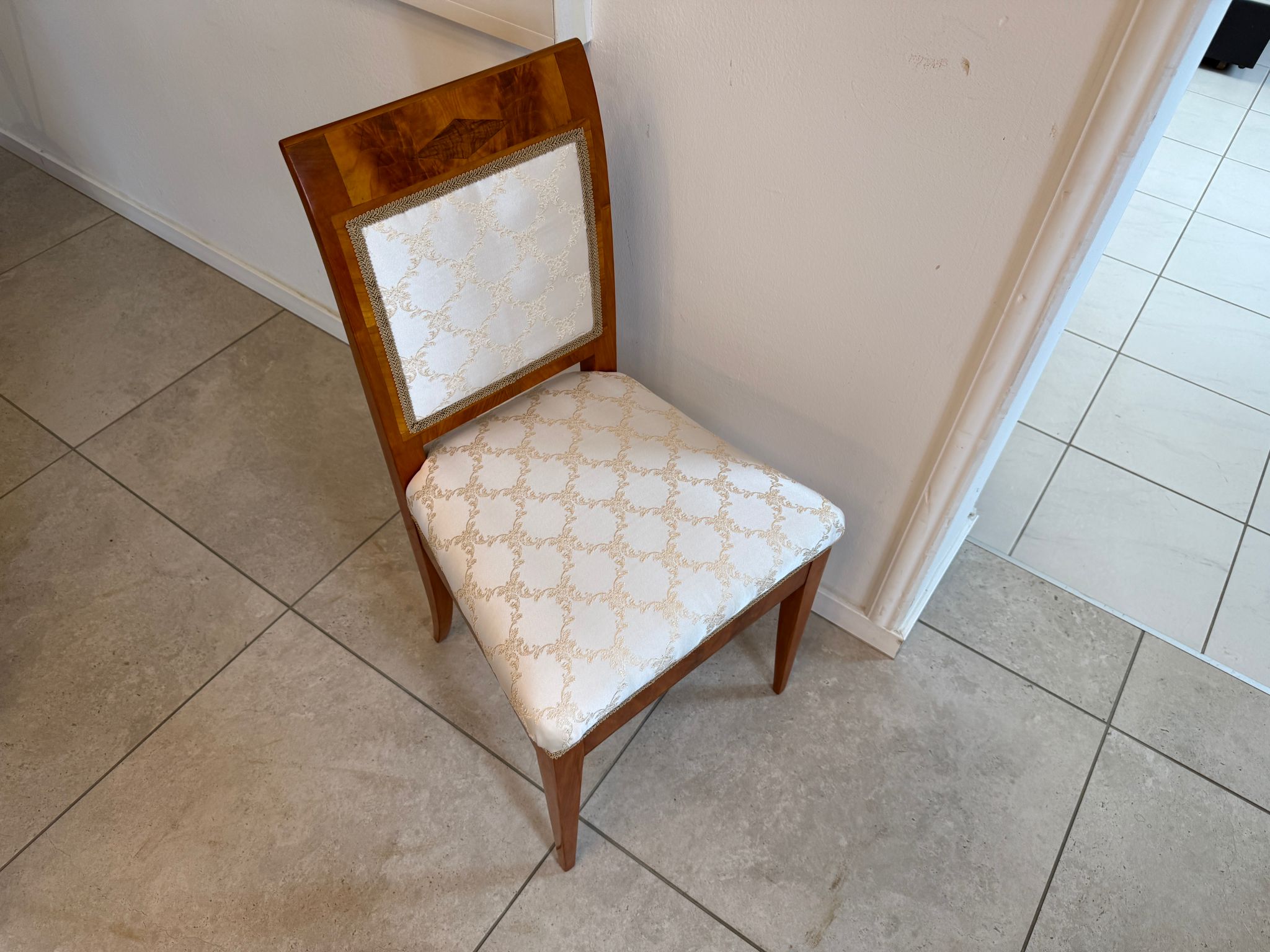 SALE Restaurierter Biedermeier Sessel Nussholz Stuhl Antiquität D1196