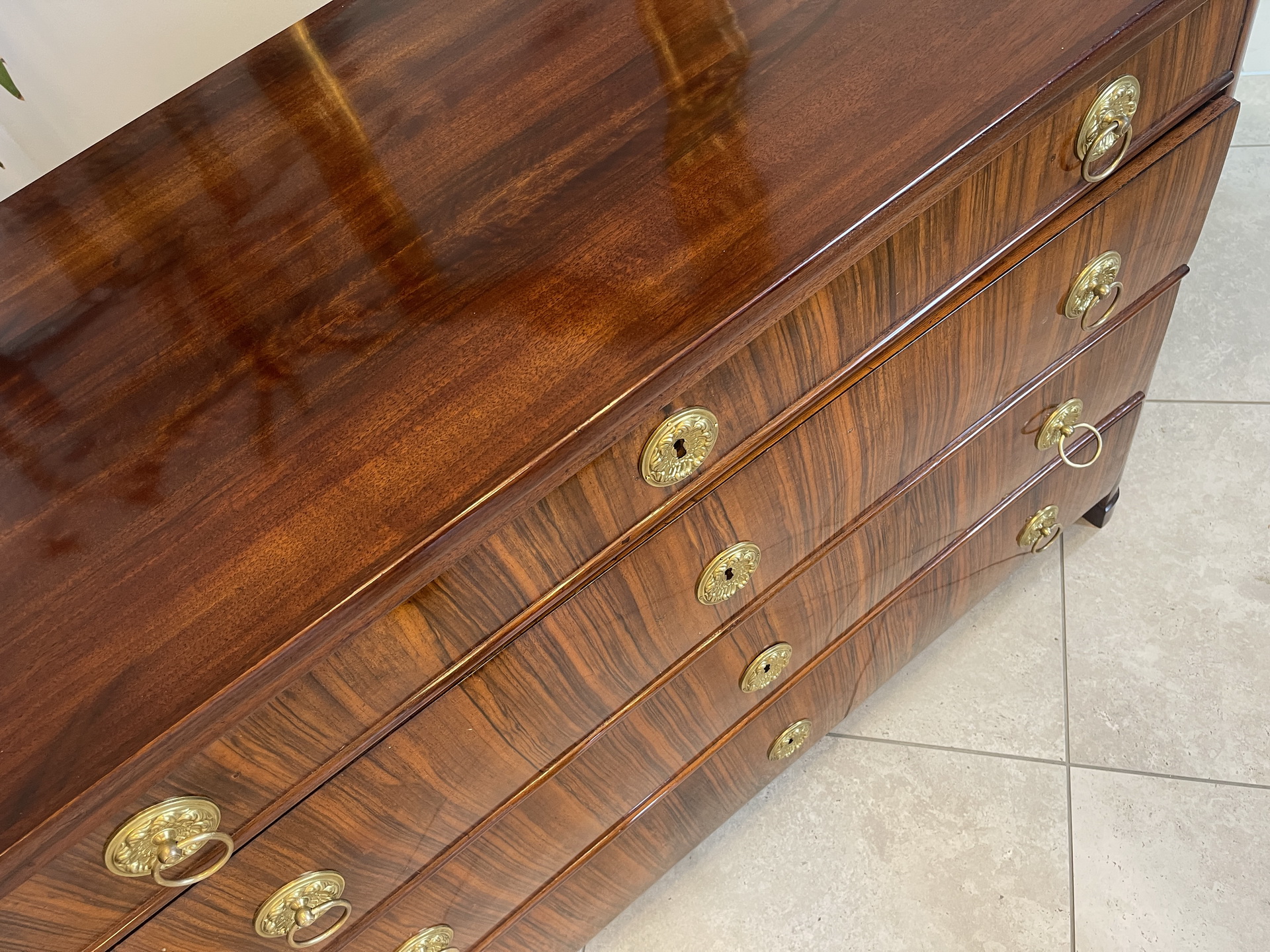 Biedermeier-Barock-68 Restaurierte Nussholzfurnierte Biedermeier Schreibkommode A4021