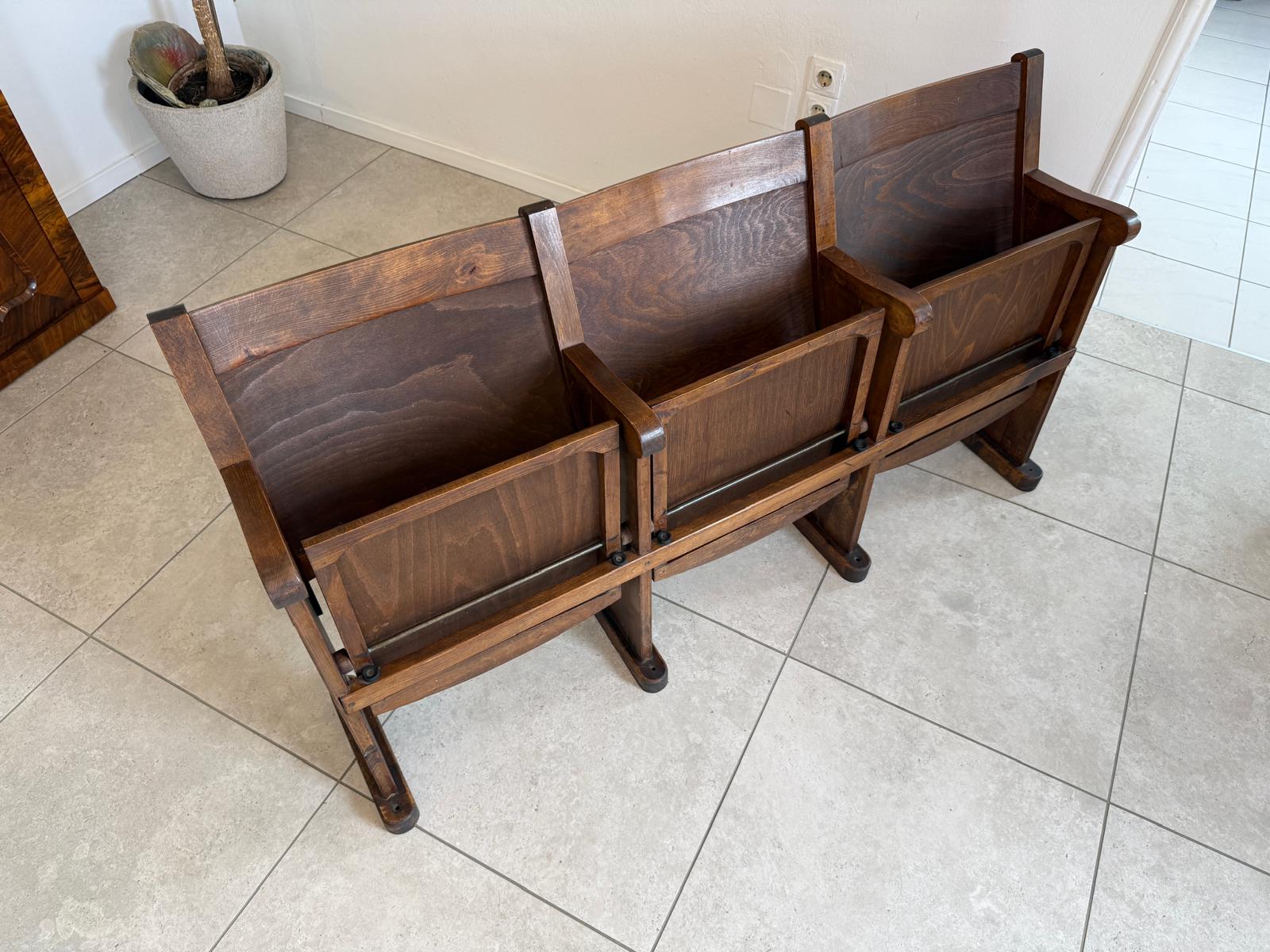 Kinosessel 3er Sitz Klappstuhl Stuhl Sitzgruppe Originalexemplar D3437