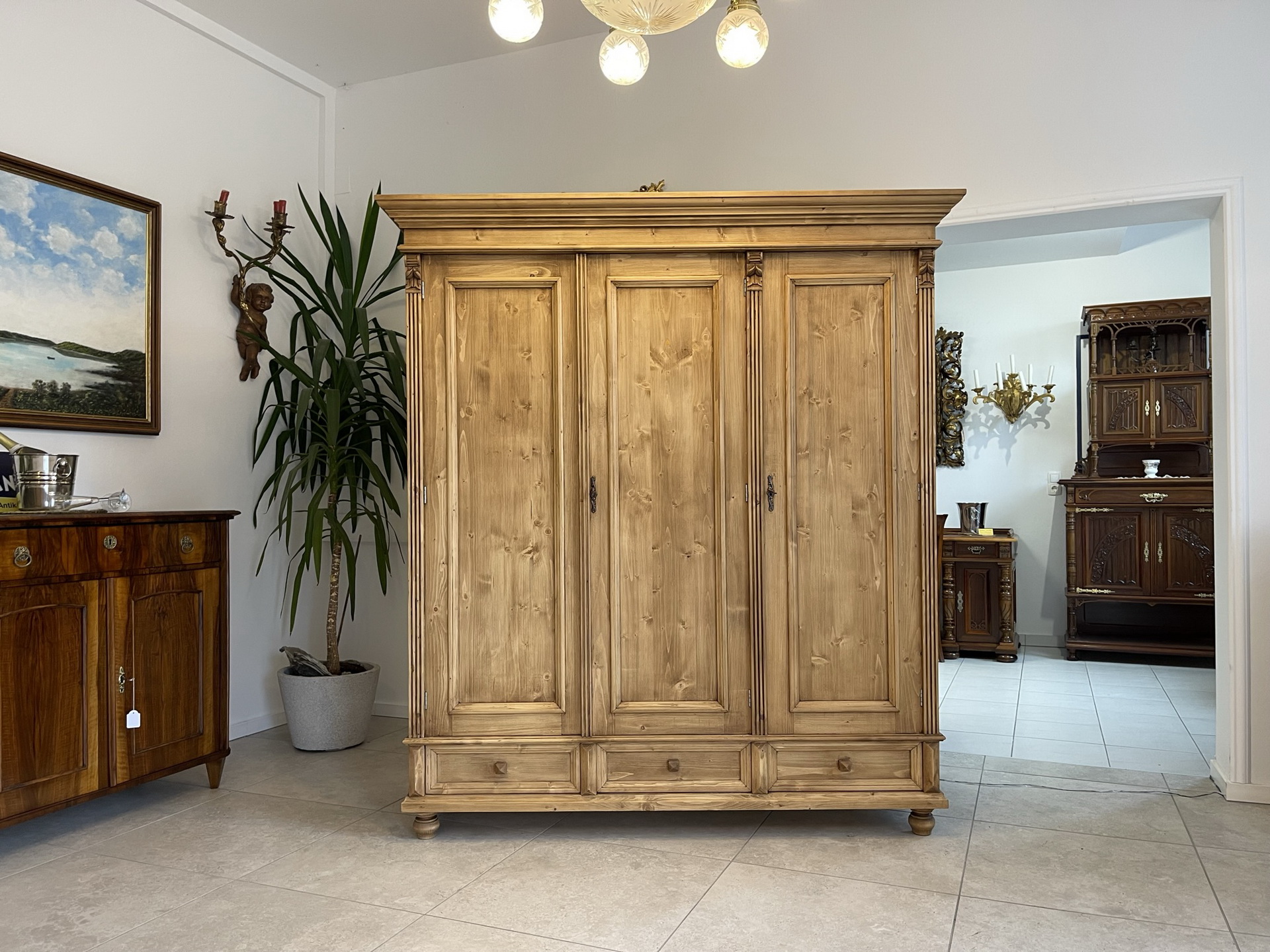 bauernschrank-Biedermeier_13 Garderobenschrank Bauernschrank Kasten Bauernmöbel B2089