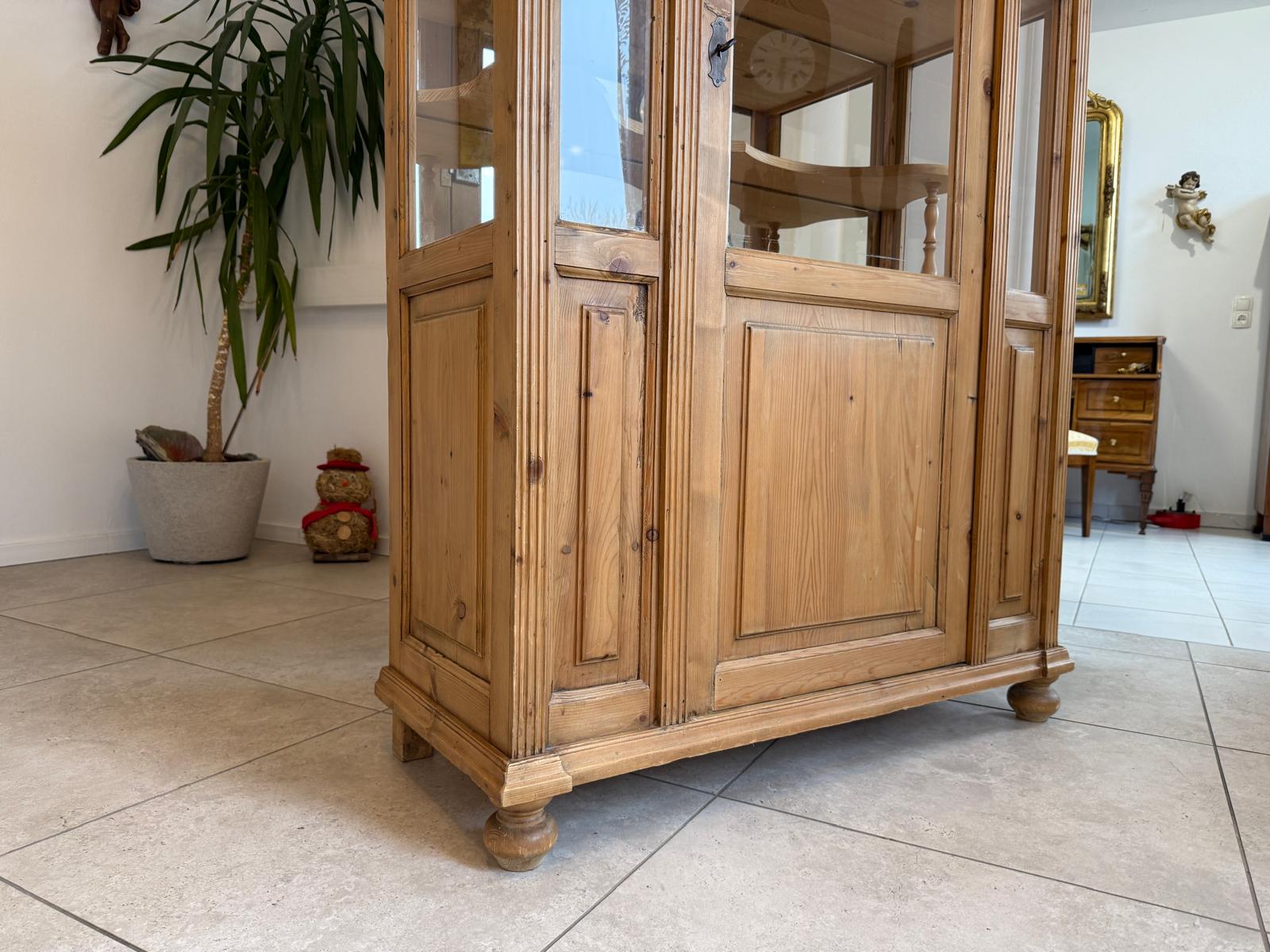 Bäuerliche Gründerzeit Vitrine Bauernvitrine Bauernschrank Naturholz G2340