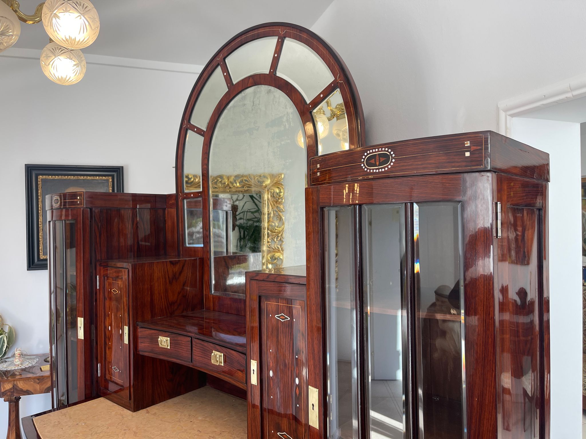 Sale Restauriertes Jugendstil Designerbuffet Bibliotheksschrank Antiquität G1379
