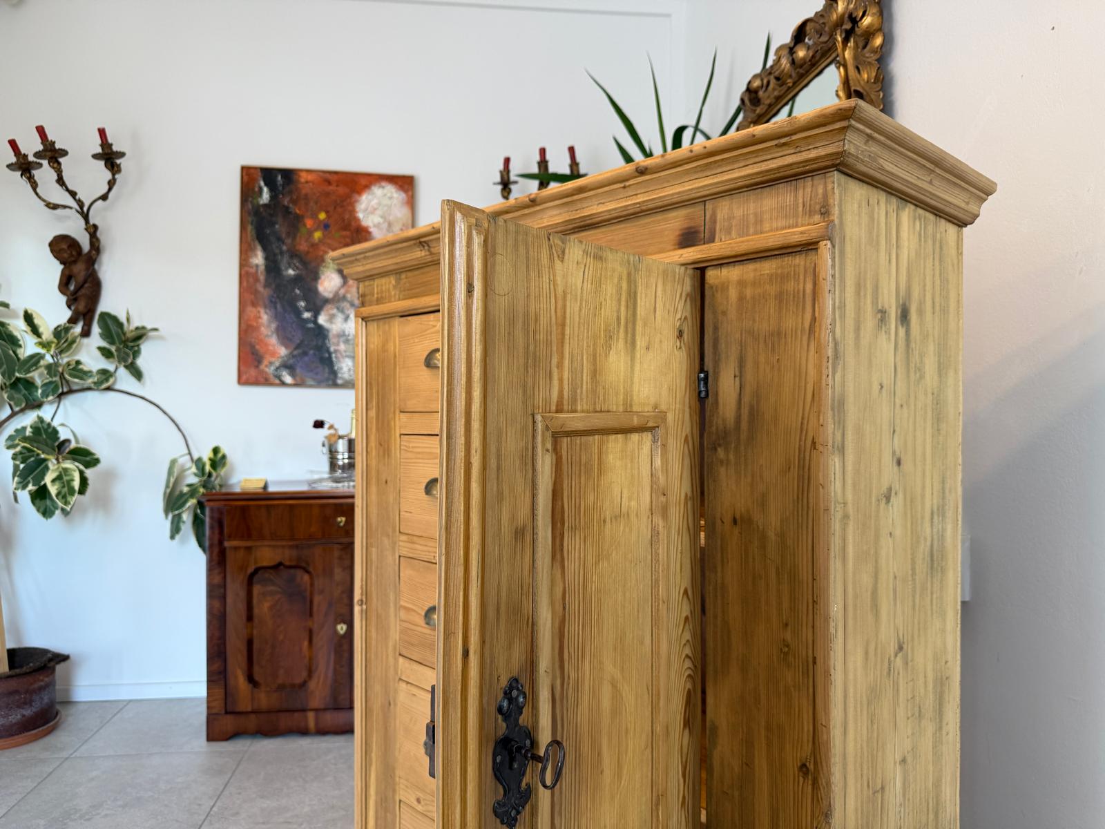 Bäuerlicher uriger Brotschrank Almerschrank Speiskasten Bauernkasten G1850
