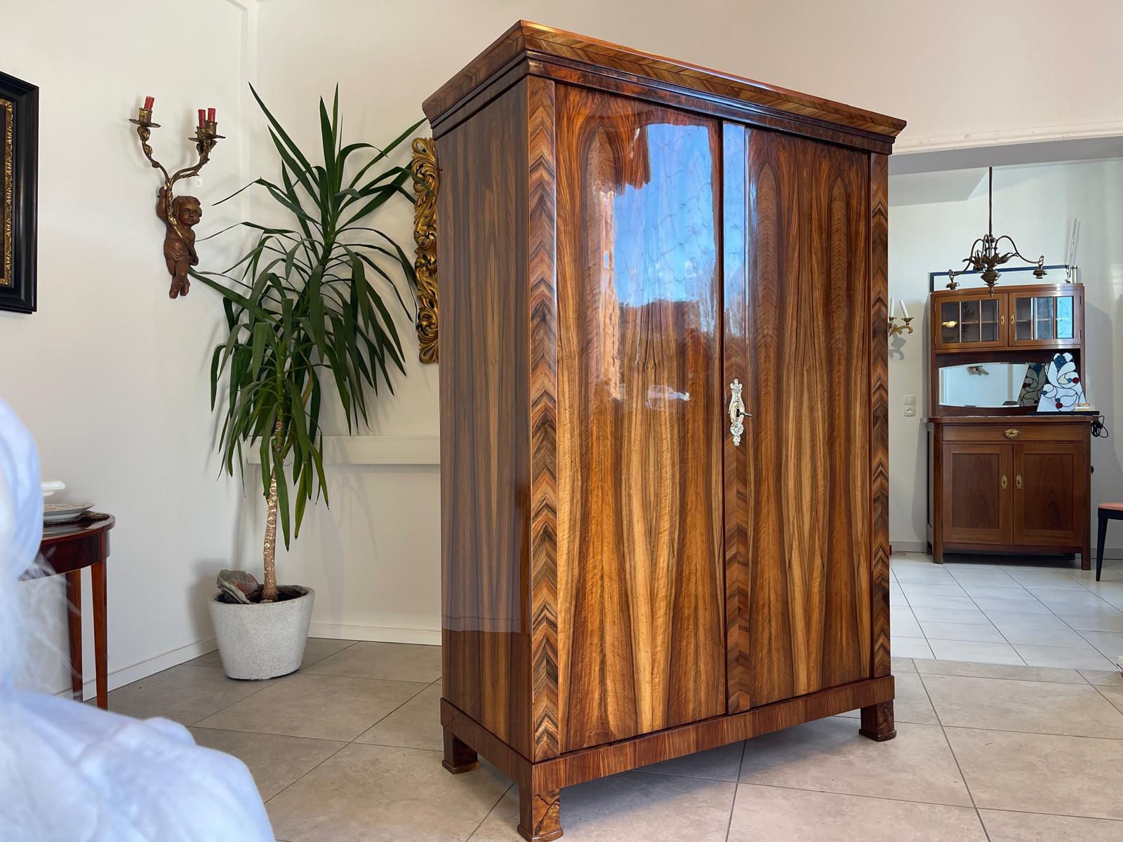 57ee901f-4086-43f4-8ef9-4f280792209a-1 Sale Original Biedermeier Schrank Kasten Restauriert Traum A5111
