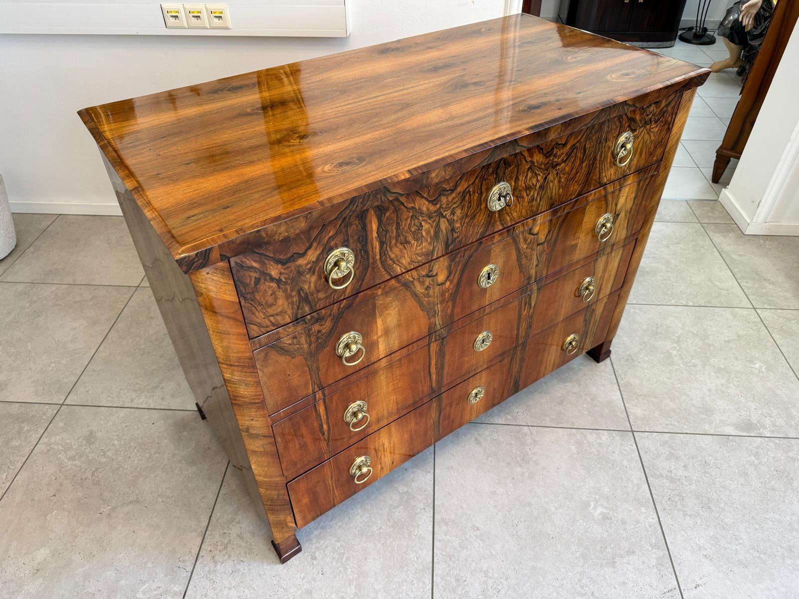 Biedermeier Kommode Nussholz Furniert Restauriert Antiquität um 1820 D2925