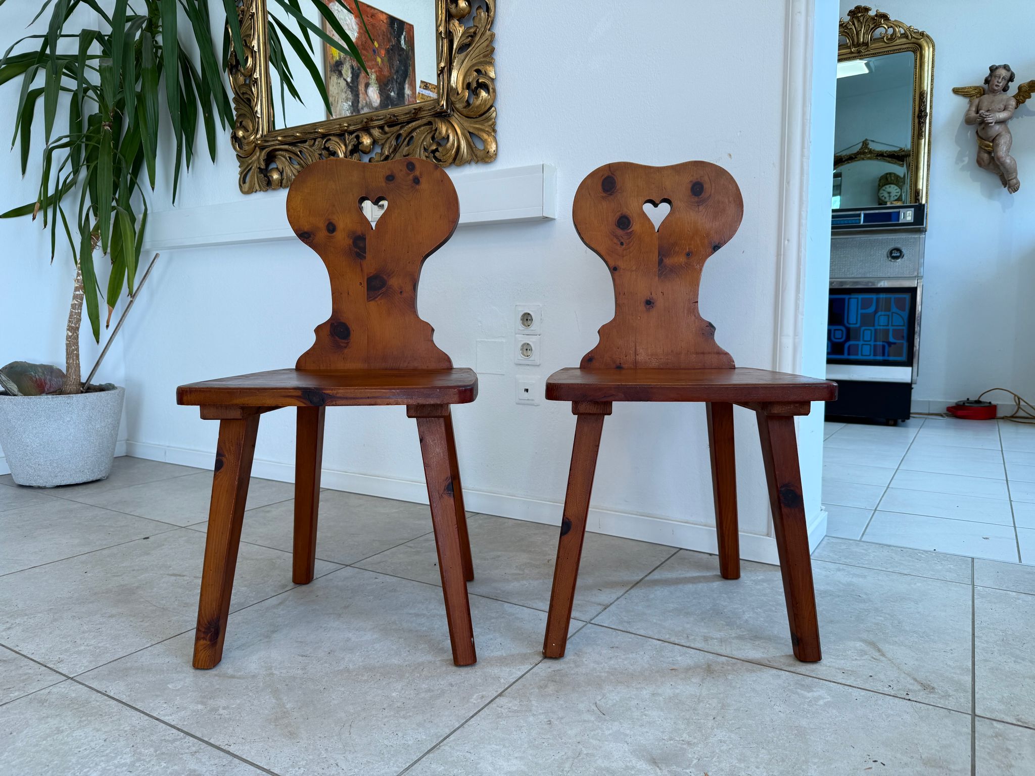 2 Sessel aus Zirbenholz Sitzgruppe Sitzensemble Bauernsessel D1250