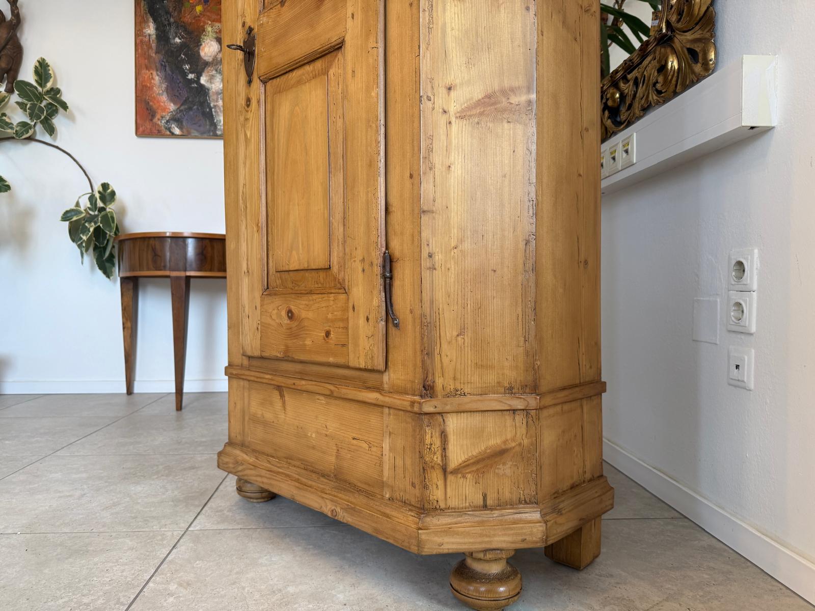 Restaurierter 1 türiger Bauernschrank Barocker Naturholzschrank Weichholz D1016