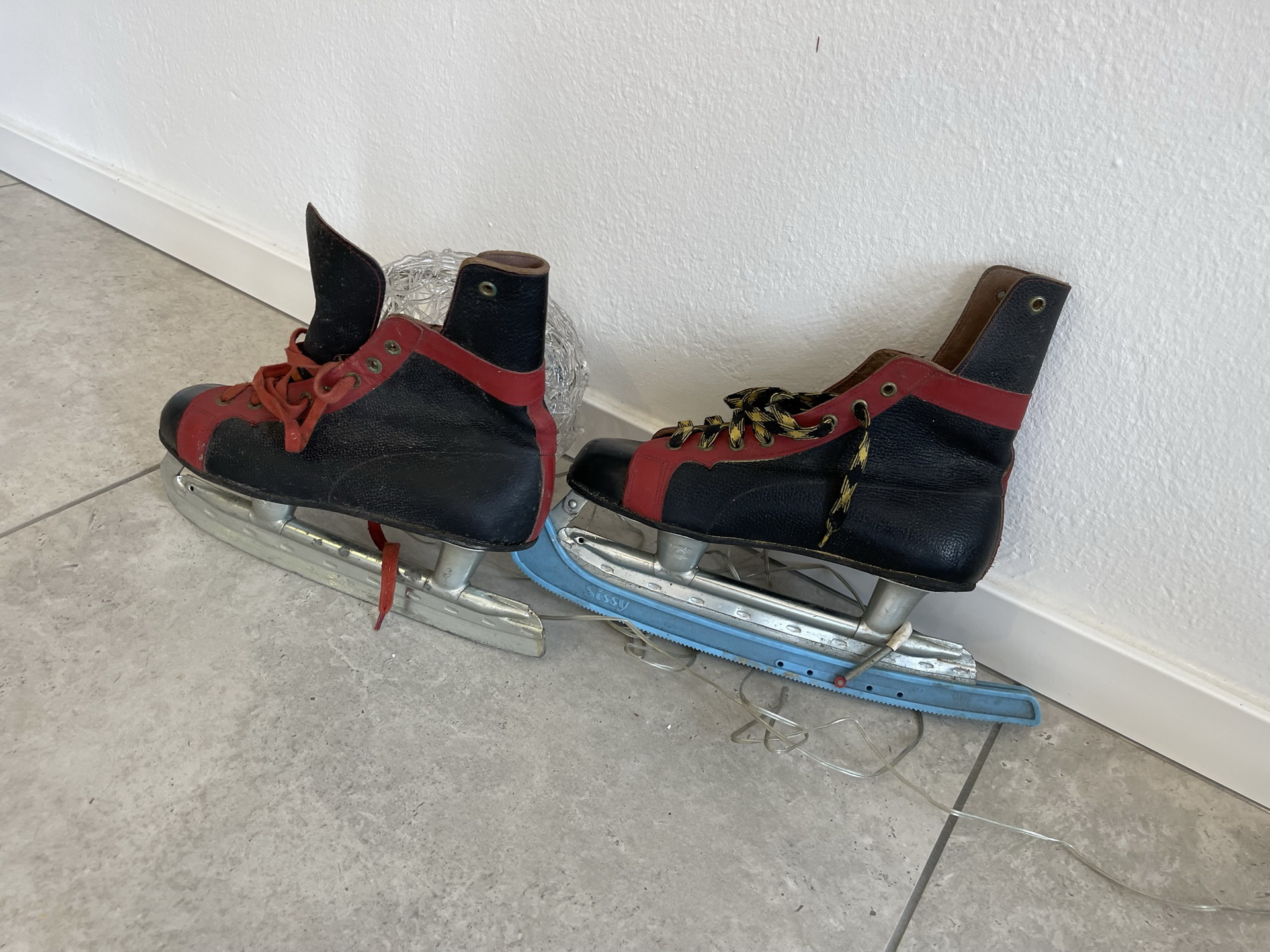 Biedermeier-Barock_39ulKwZJsDKjLSK Retro Eislaufschuhe Schuhe Oldschool 1970 B1366