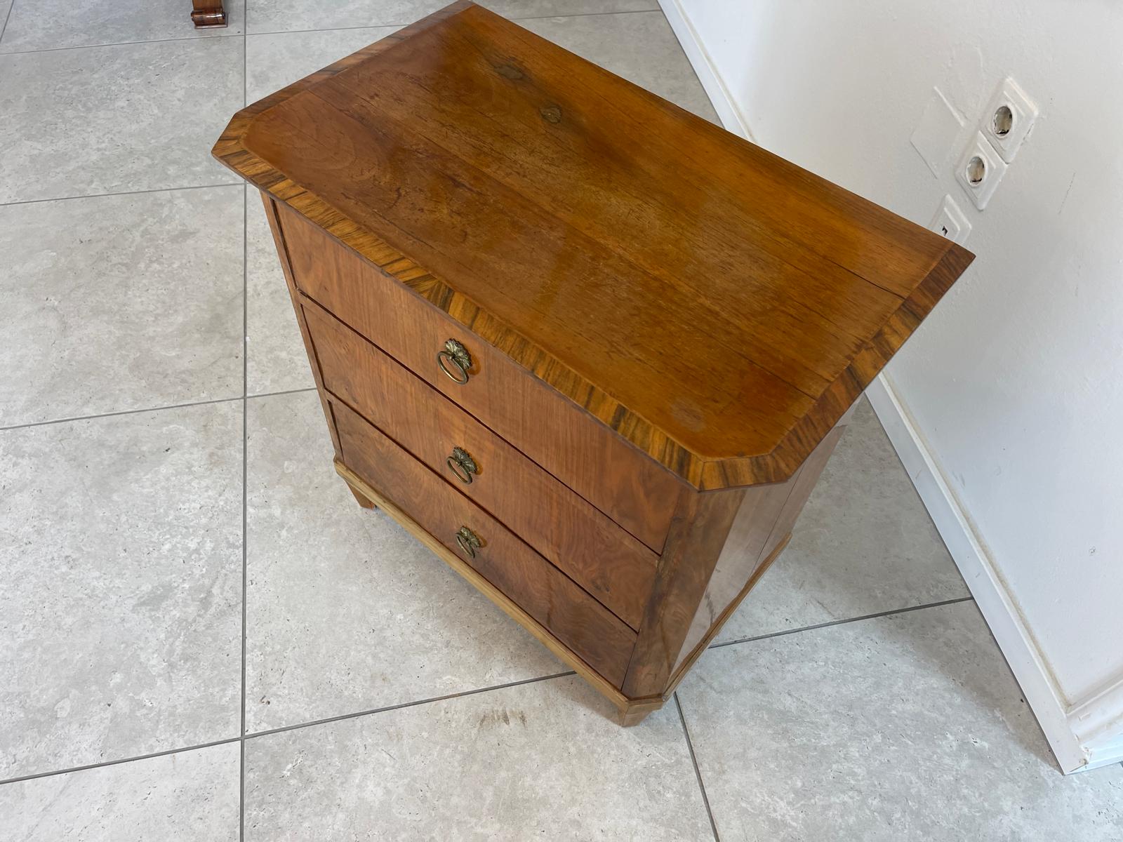 Kommode Biedermeier Stil 3 Laden Stilmöbel Nussholz G1665