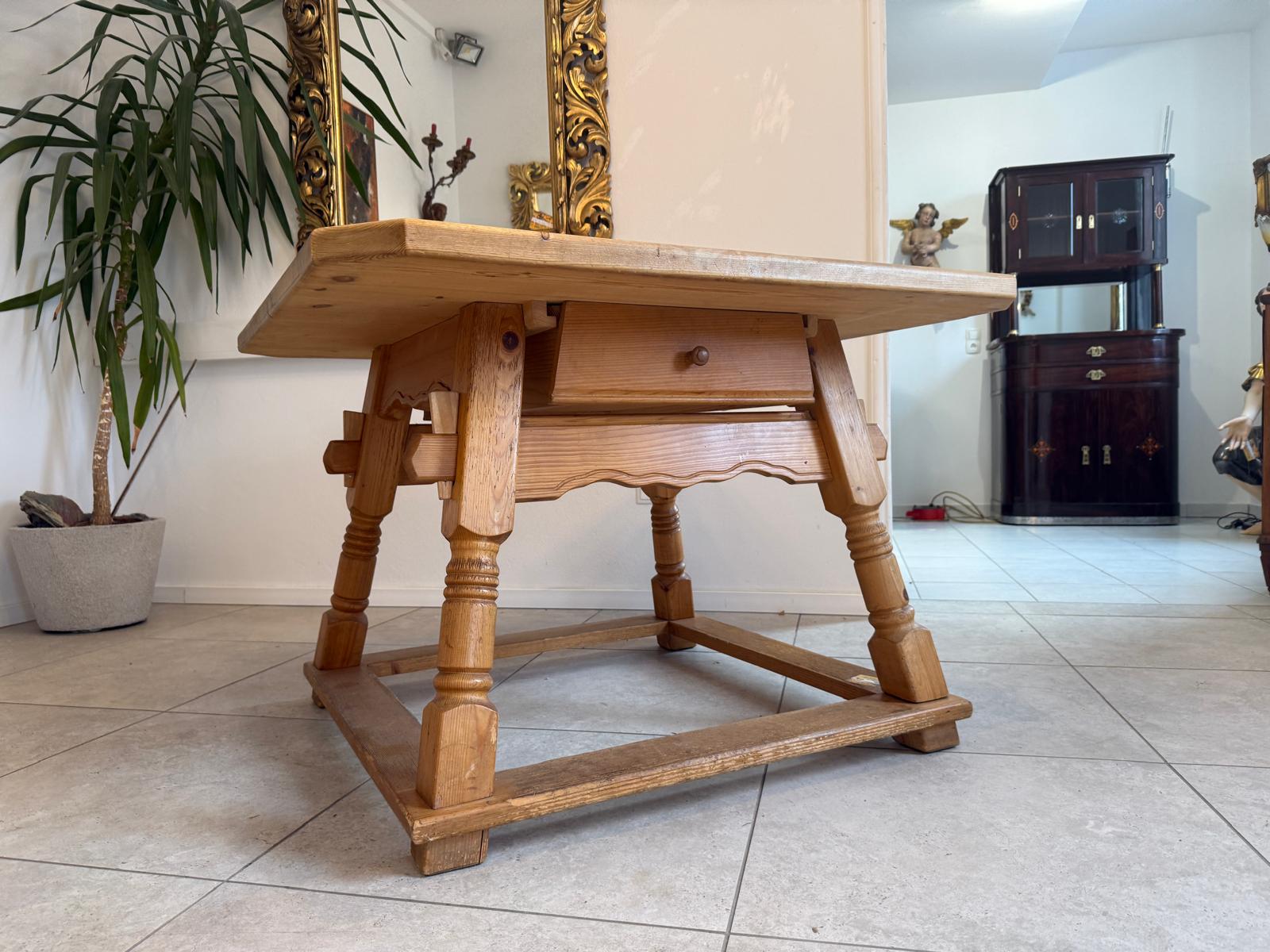 Alter Jogltisch Bauerntisch Antiker Massivholztisch Hüttentisch D1070