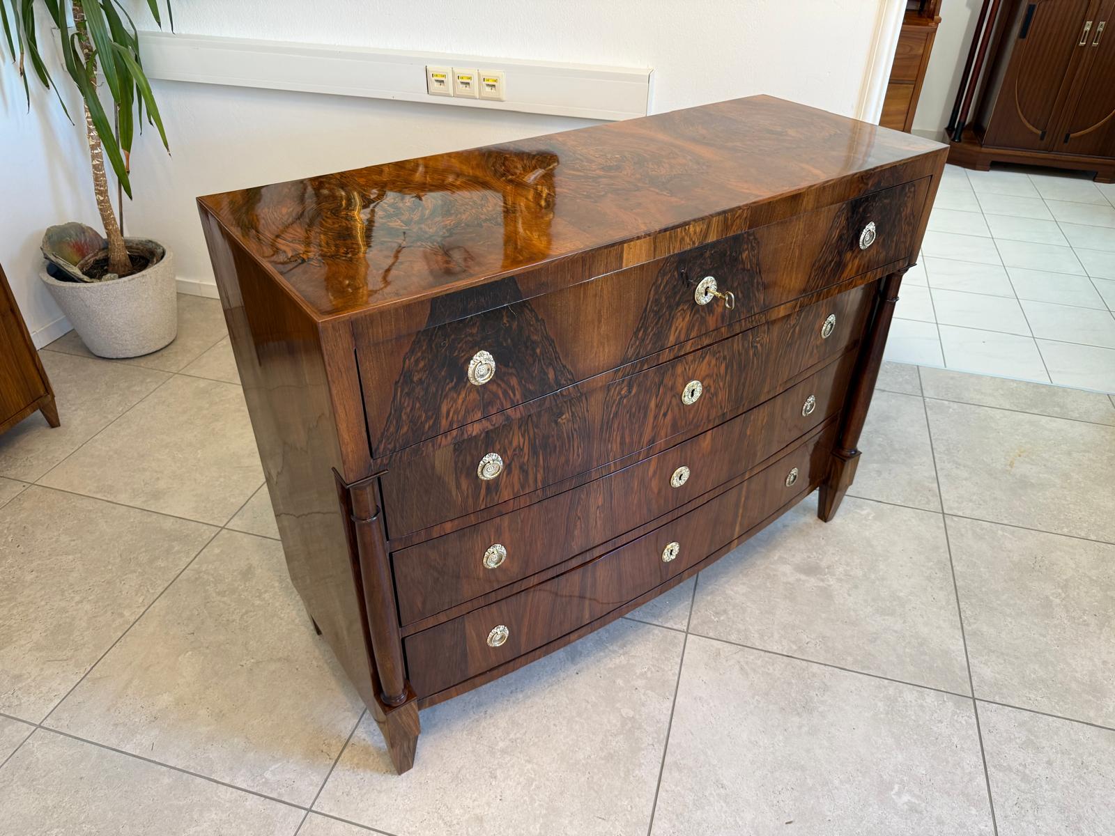 Restaurierte Biedermeier Schreibkommode Nussholz Antiquität G1967