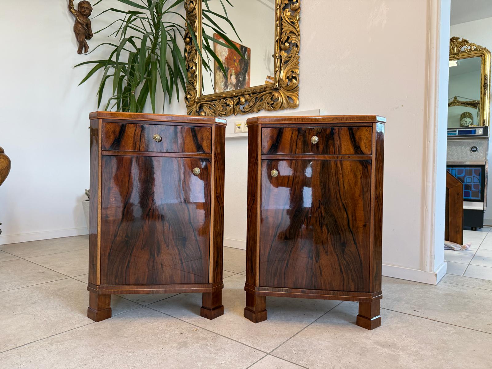 Biedermeier Nachtkasterl Schrankerl 2 Stück Restauriert und Veredelt D1176