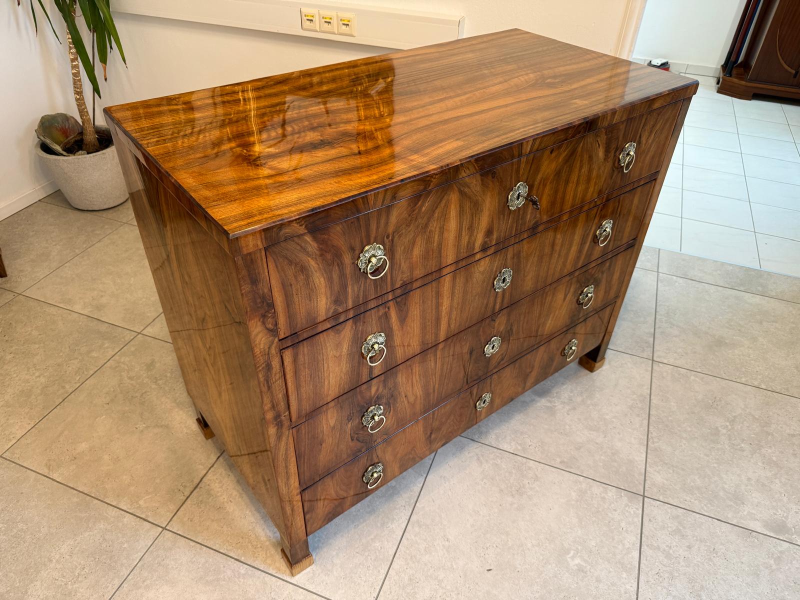Sale Restaurierte Biedermeier Kommode Nussholz Antiquität 1840 G2048