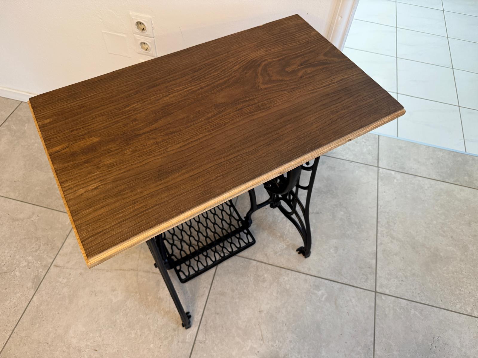 Bäuerlicher Tisch Nähmaschinentisch Gusseisern Vesta G2021