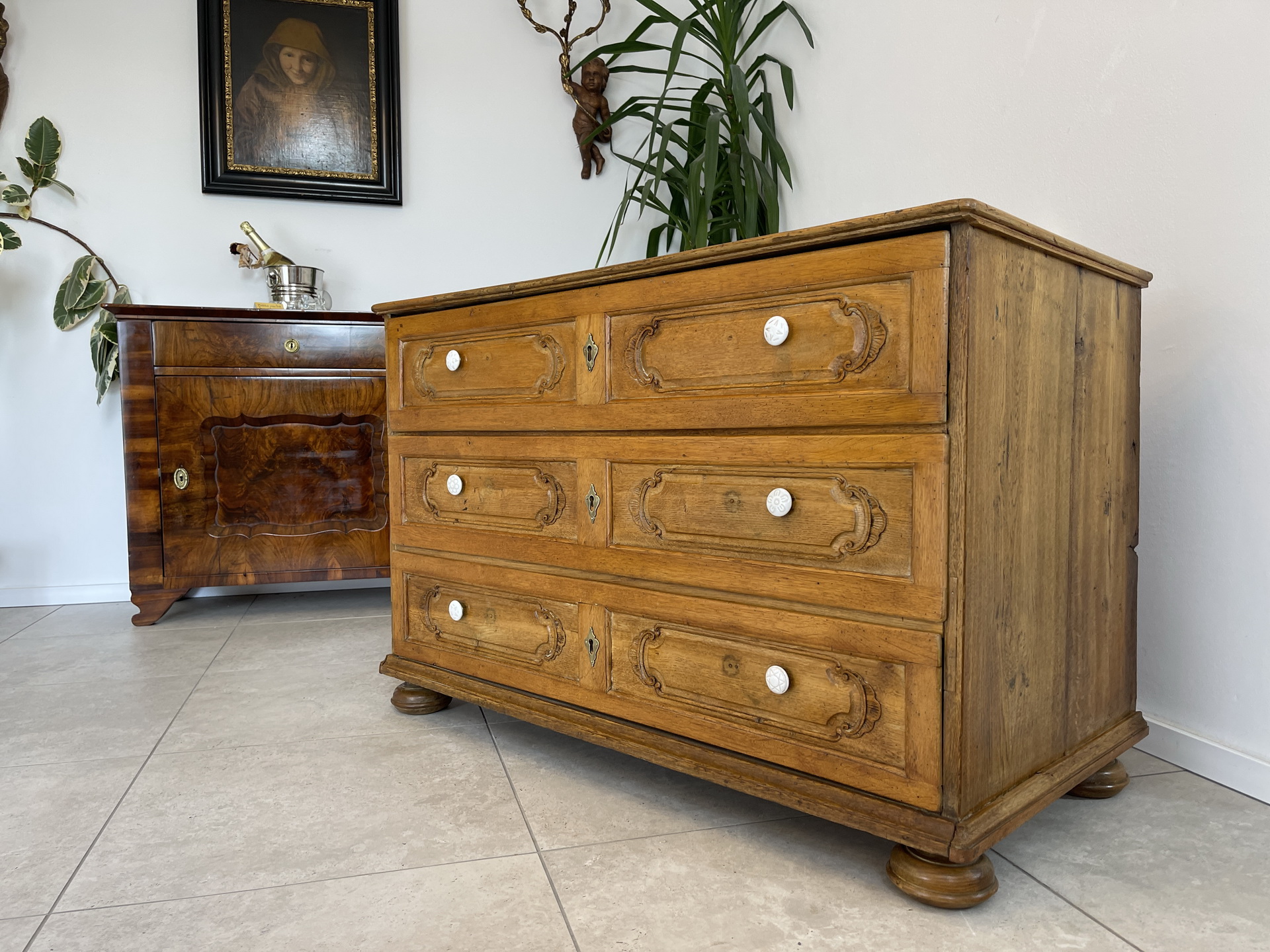 biedermeier_59Kk1l0B83Isn2n Barock Kommode Eichenholz Knochenbarock mit Schnitzarbeit A4301