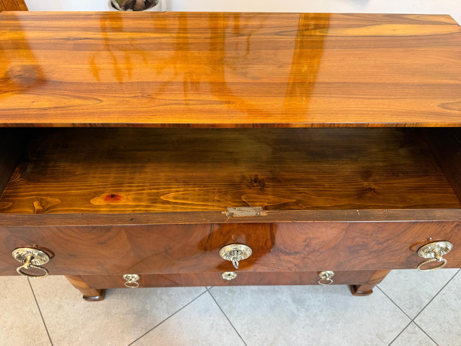 Restaurierte Biedermeier Kommode 4 Ladenkommode Nussholz Antiquität D1197